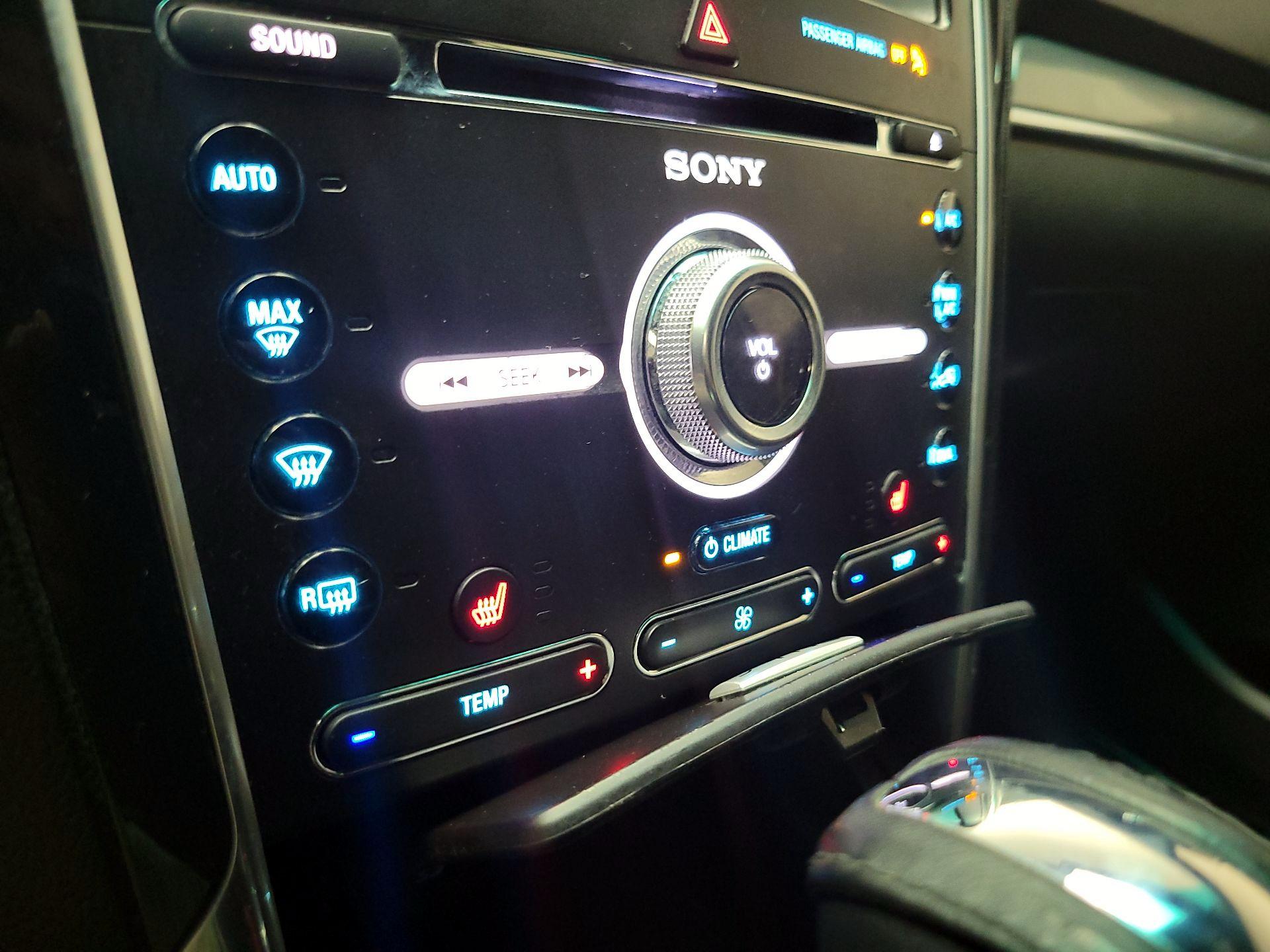 Thumbnail: 2016 Ford Explorer - 16