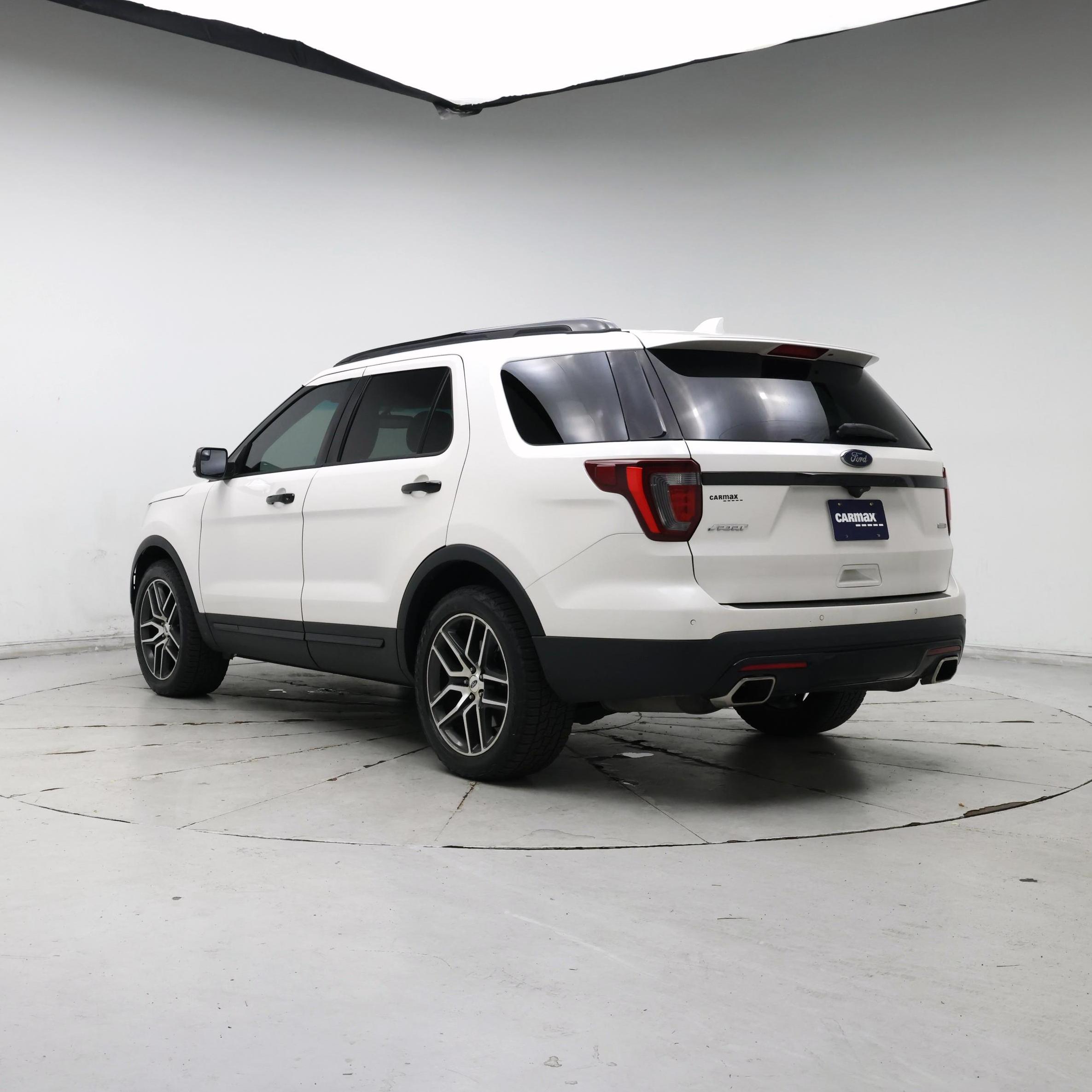 Thumbnail: 2016 Ford Explorer - 2