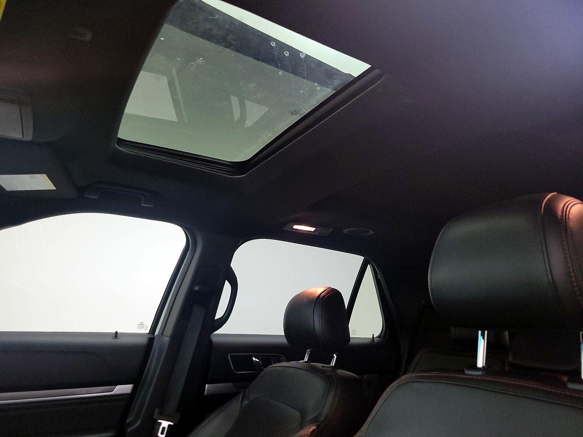 Thumbnail: 2016 Ford Explorer - 19
