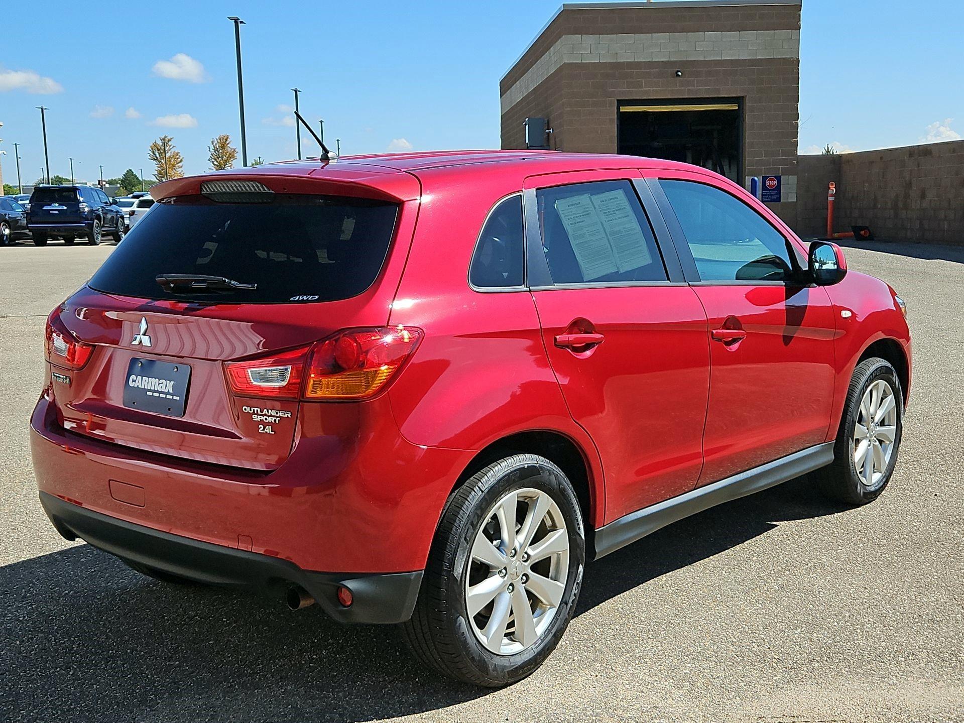 Thumbnail: 2015 Mitsubishi Outlander Sport - 5