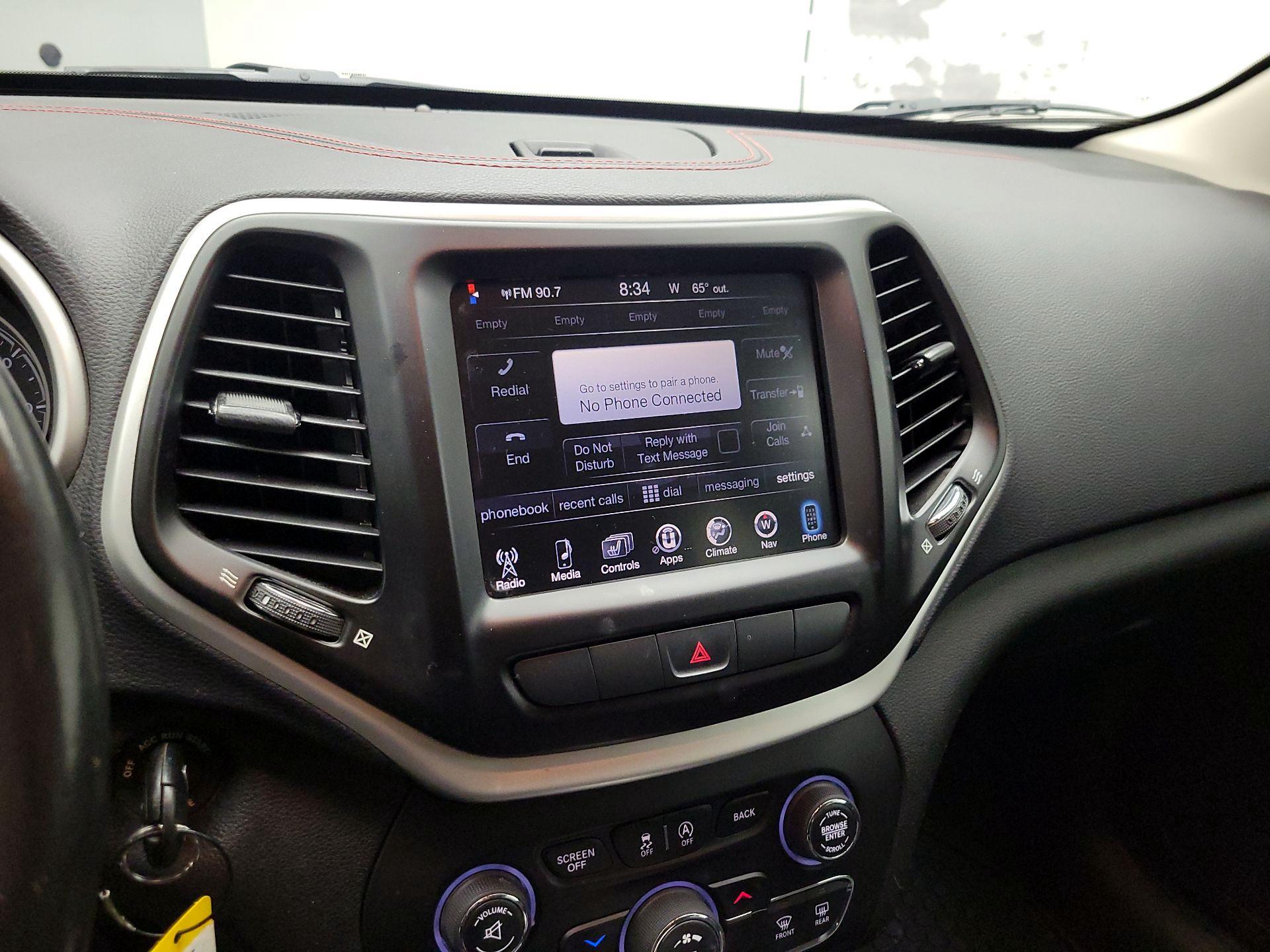 Thumbnail: 2015 Jeep Cherokee - 14