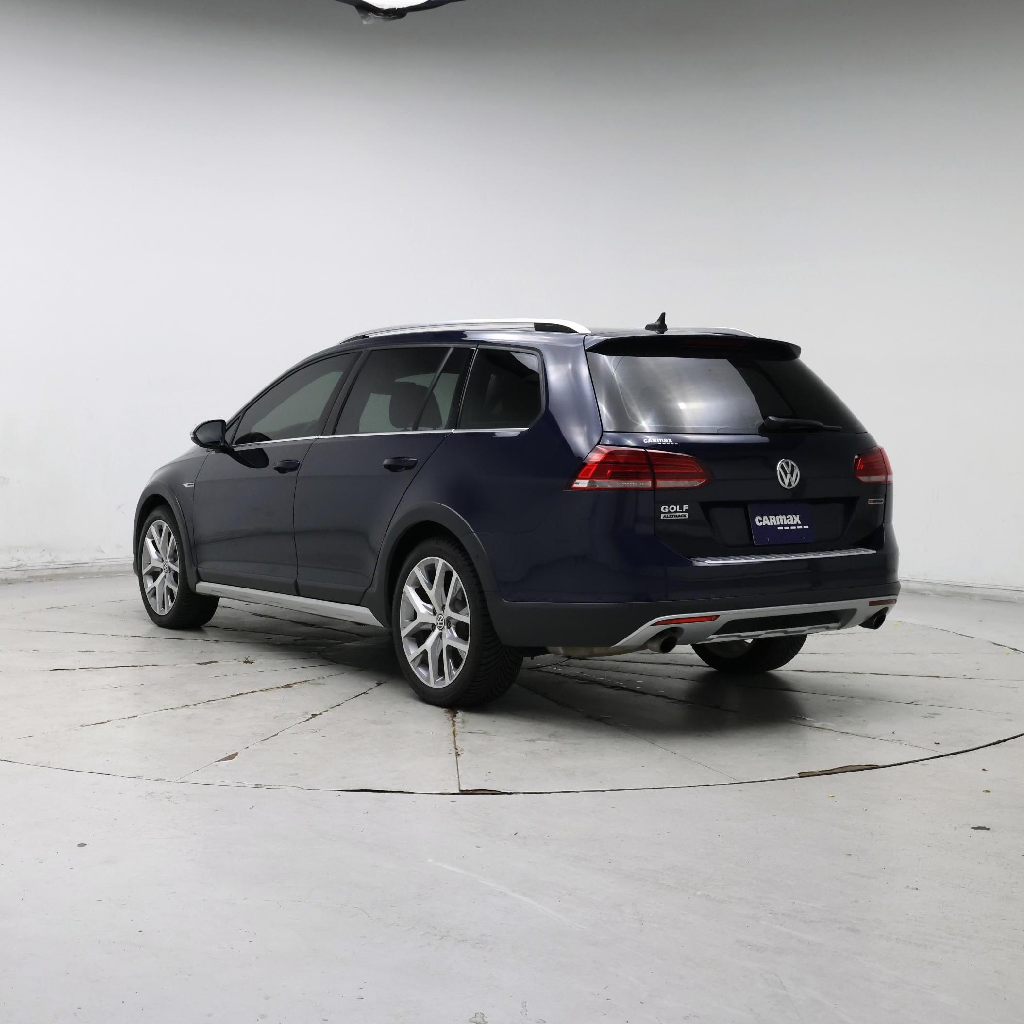 Thumbnail: 2019 Volkswagen Golf - 2