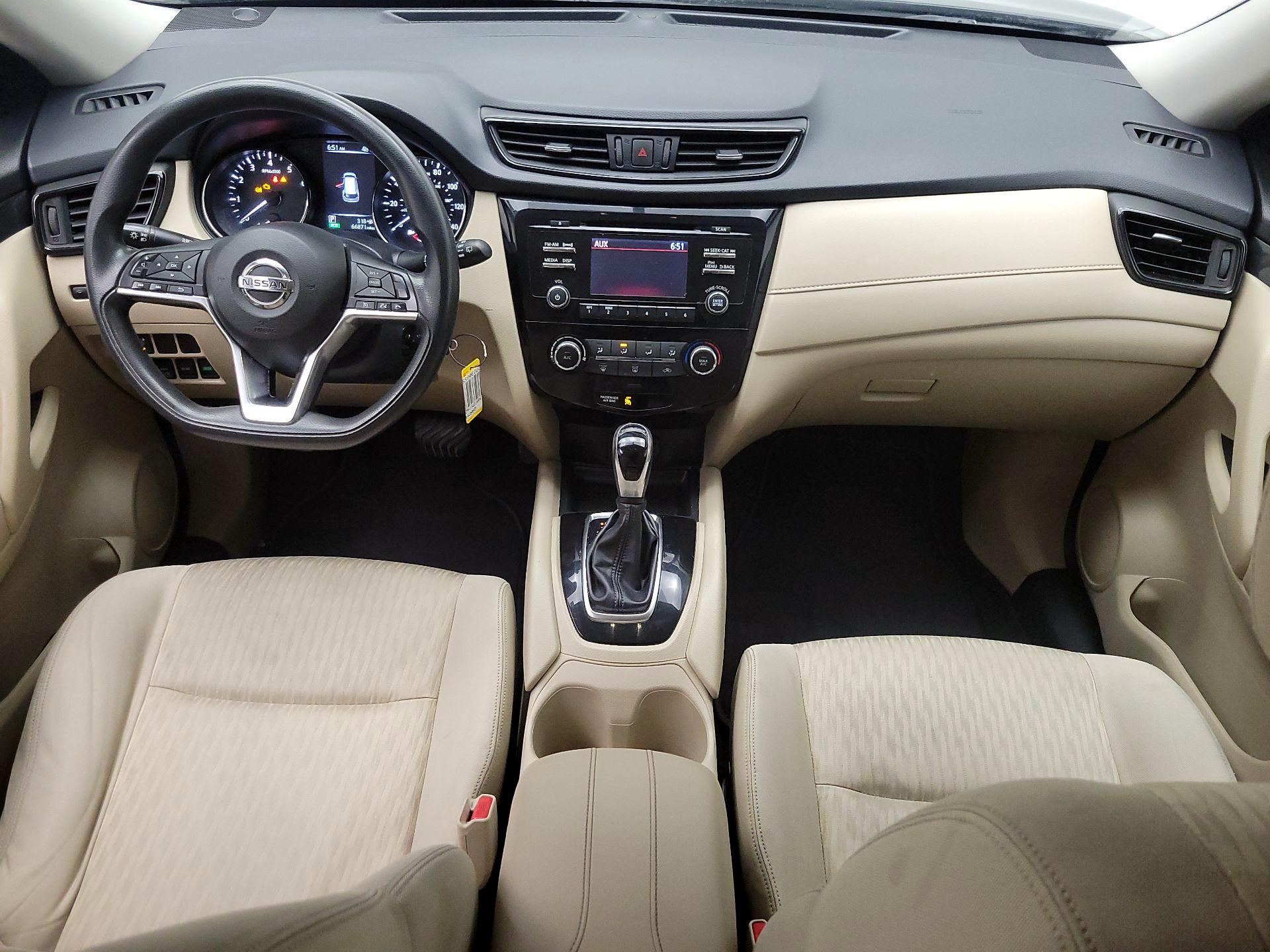 Thumbnail: 2017 Nissan Rogue - 9