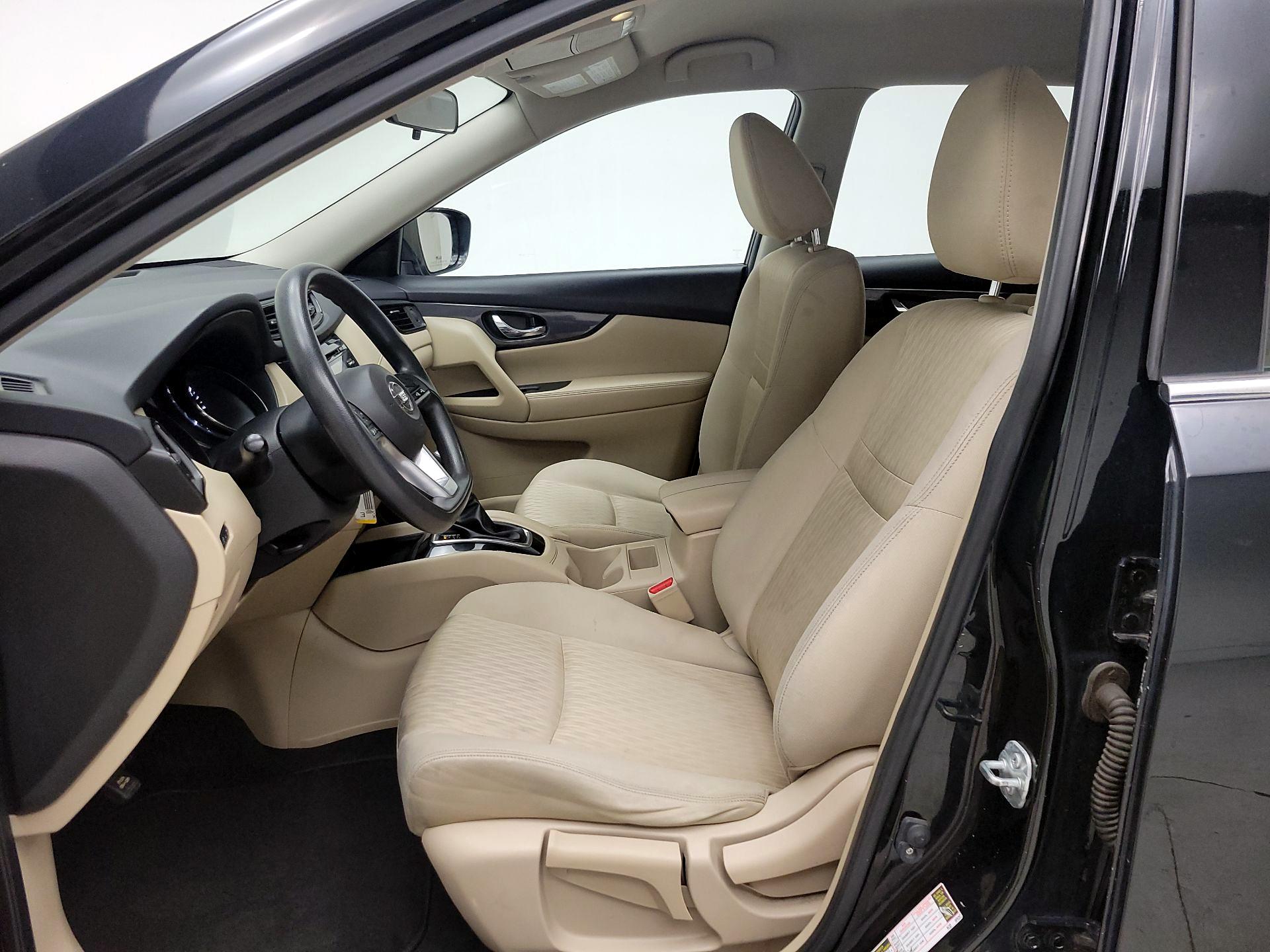 Thumbnail: 2017 Nissan Rogue - 11