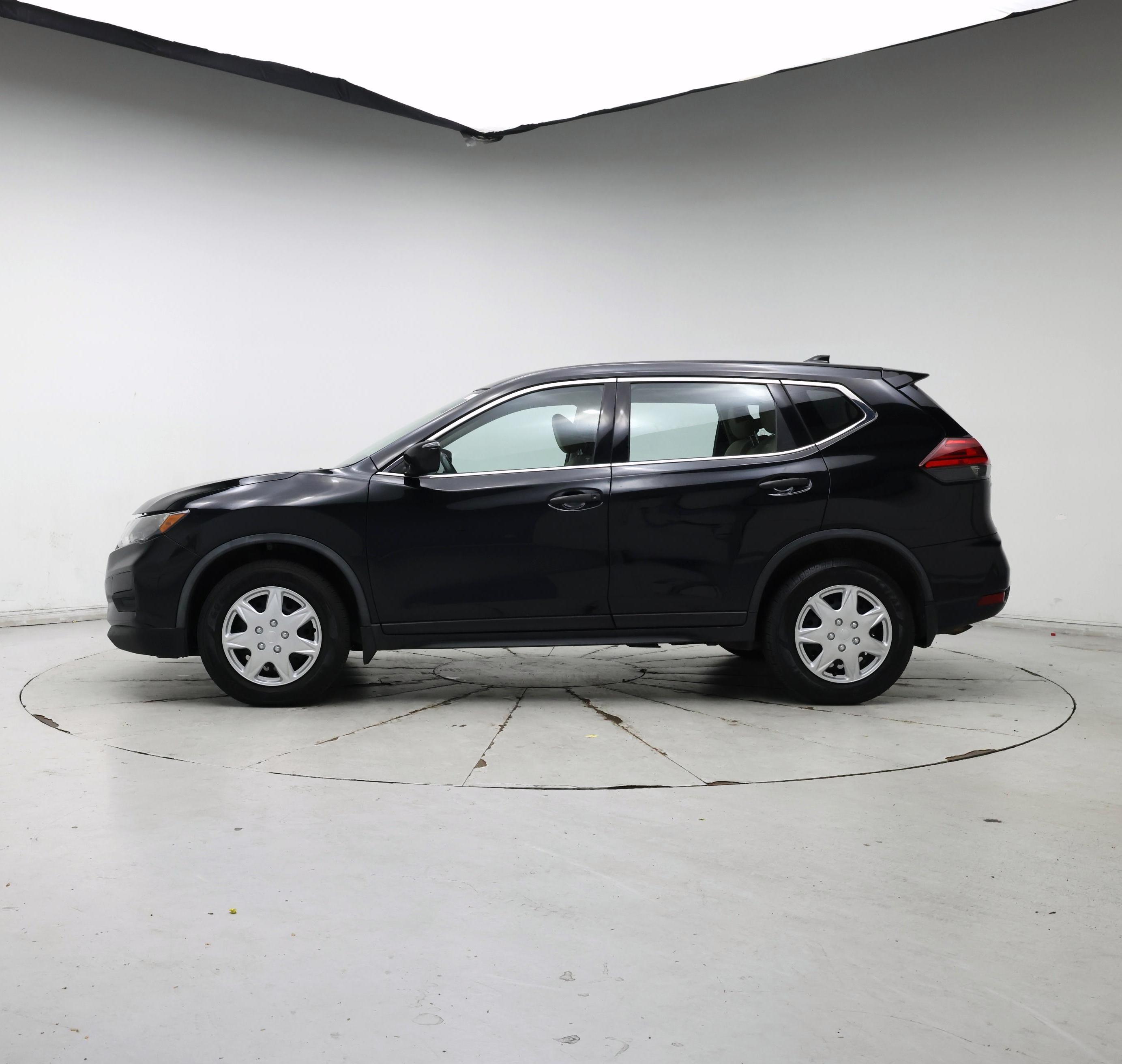 Thumbnail: 2017 Nissan Rogue - 3
