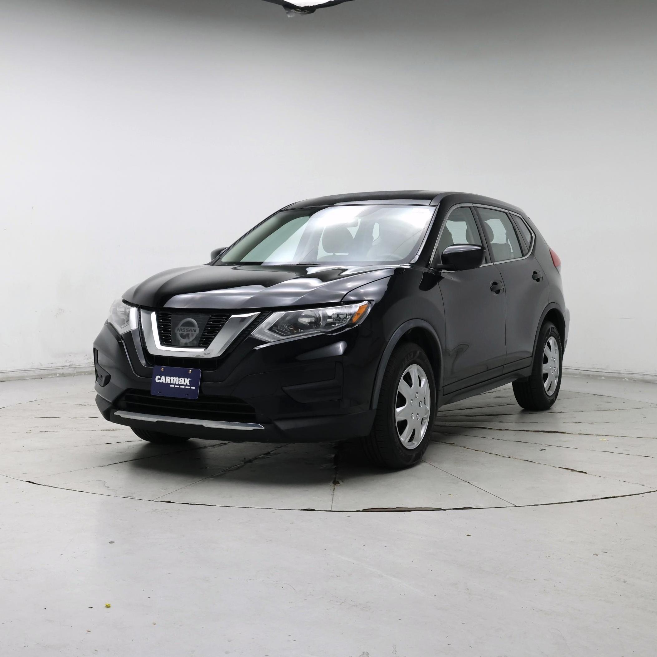 Thumbnail: 2017 Nissan Rogue - 4