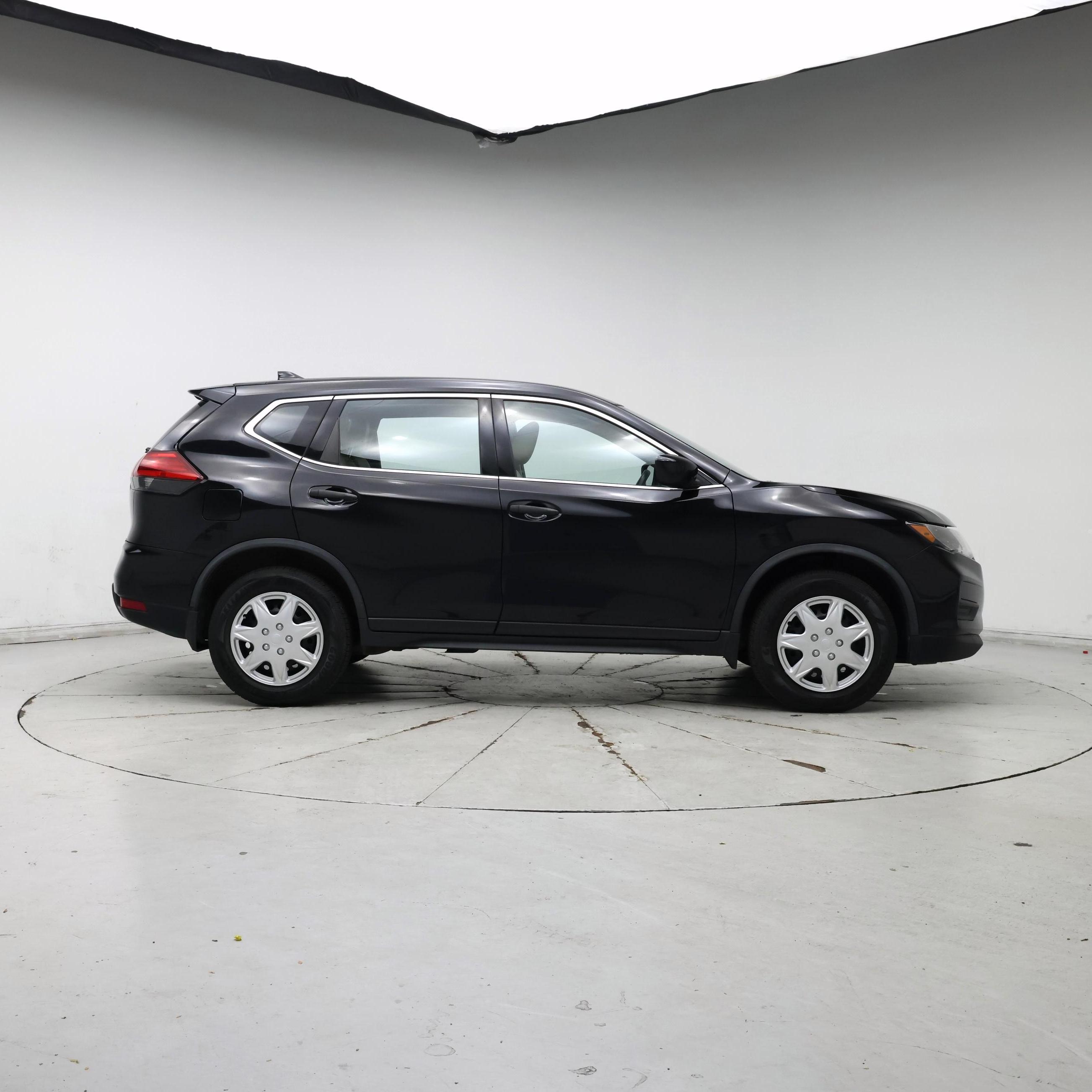 Thumbnail: 2017 Nissan Rogue - 7