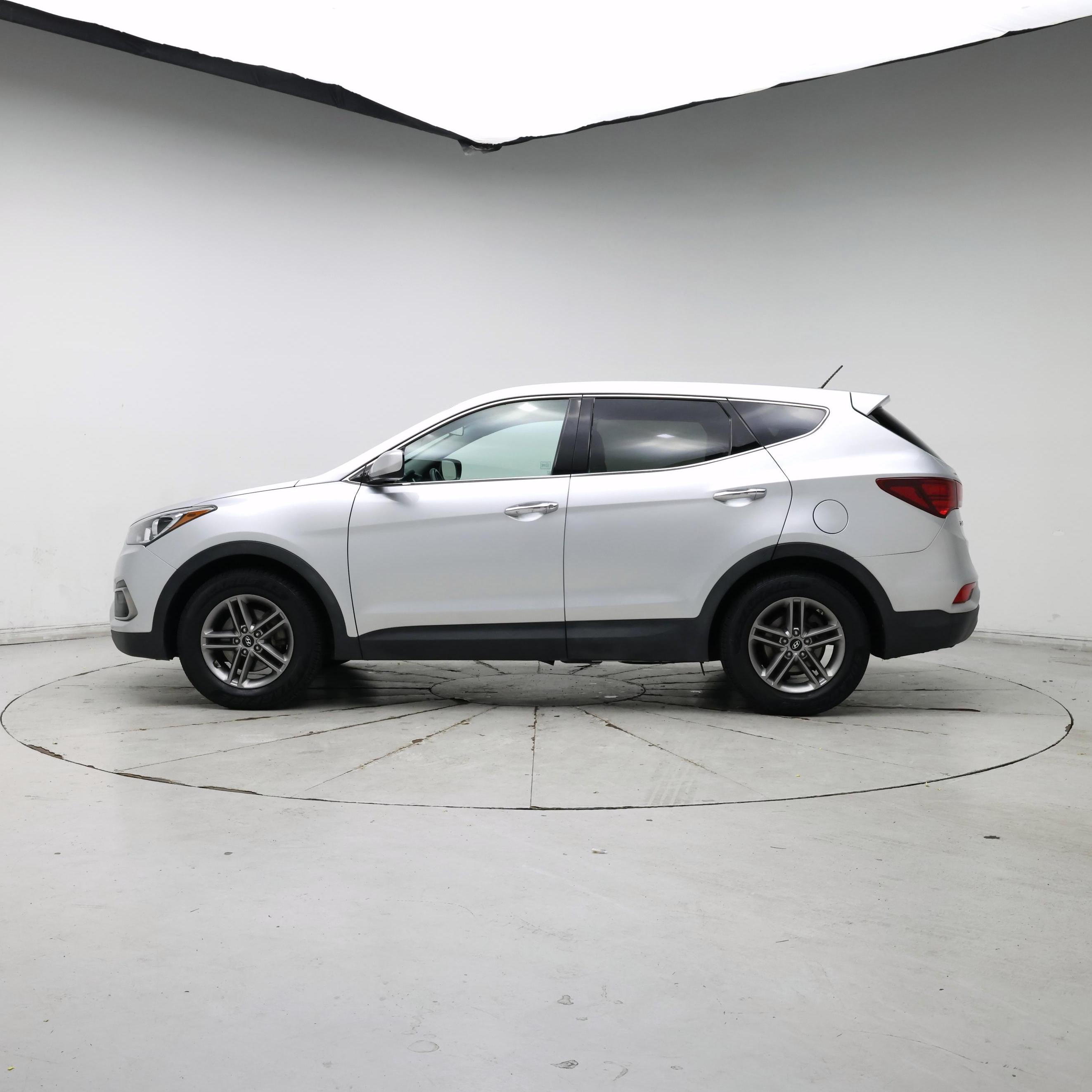 Thumbnail: 2018 Hyundai Santa Fe - 3