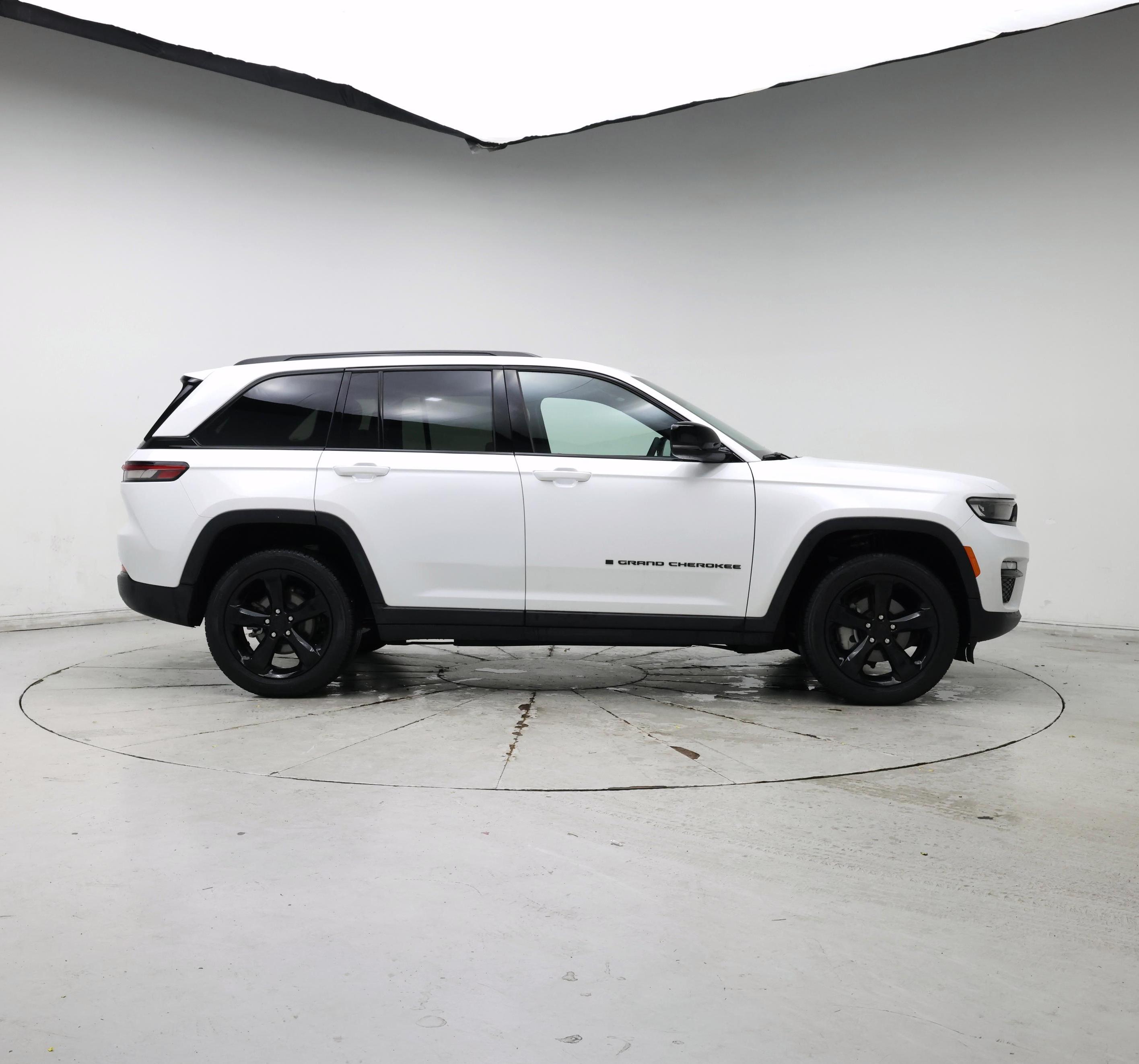 Thumbnail: 2024 Jeep Grand Cherokee - 7