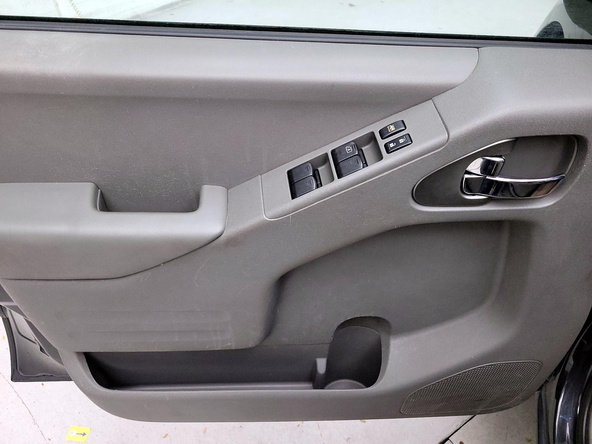 Thumbnail: 2015 Nissan Frontier - 10
