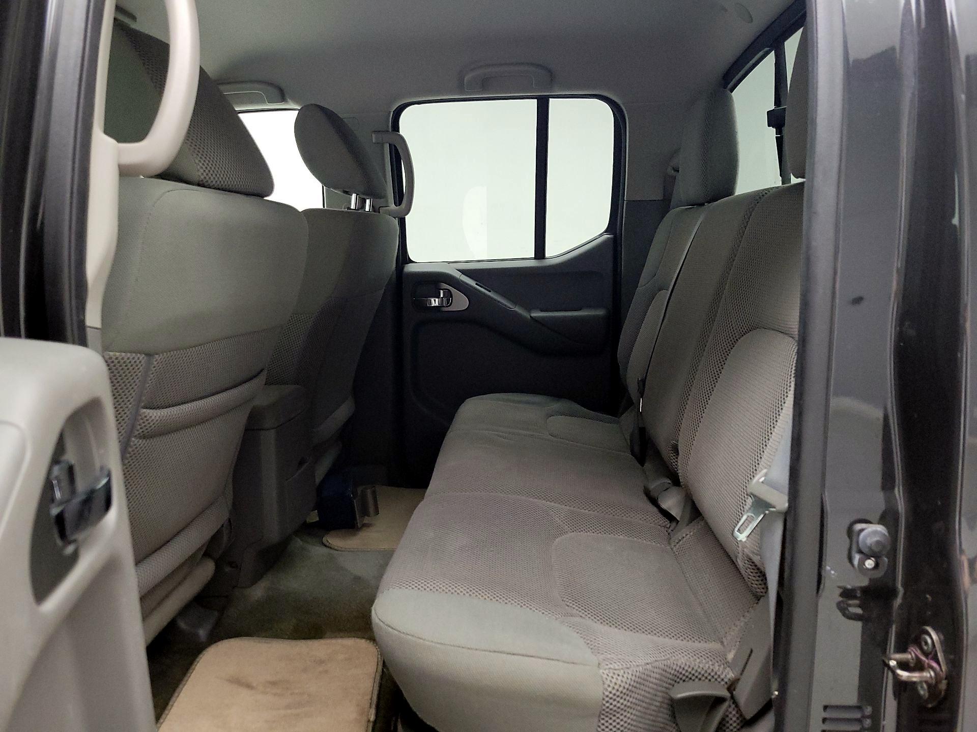 Thumbnail: 2015 Nissan Frontier - 17