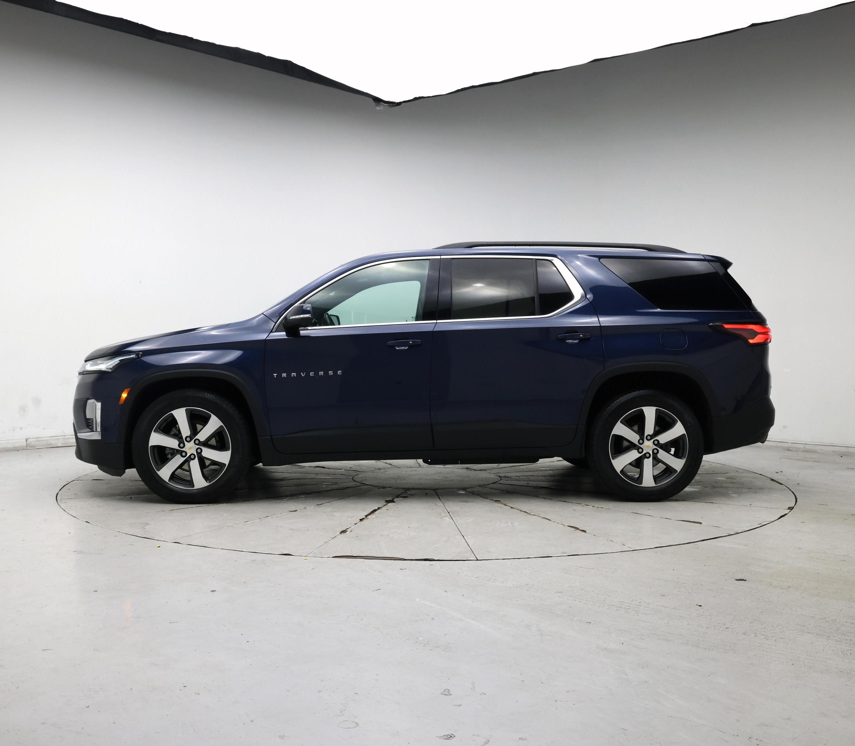Thumbnail: 2022 Chevrolet Traverse - 3