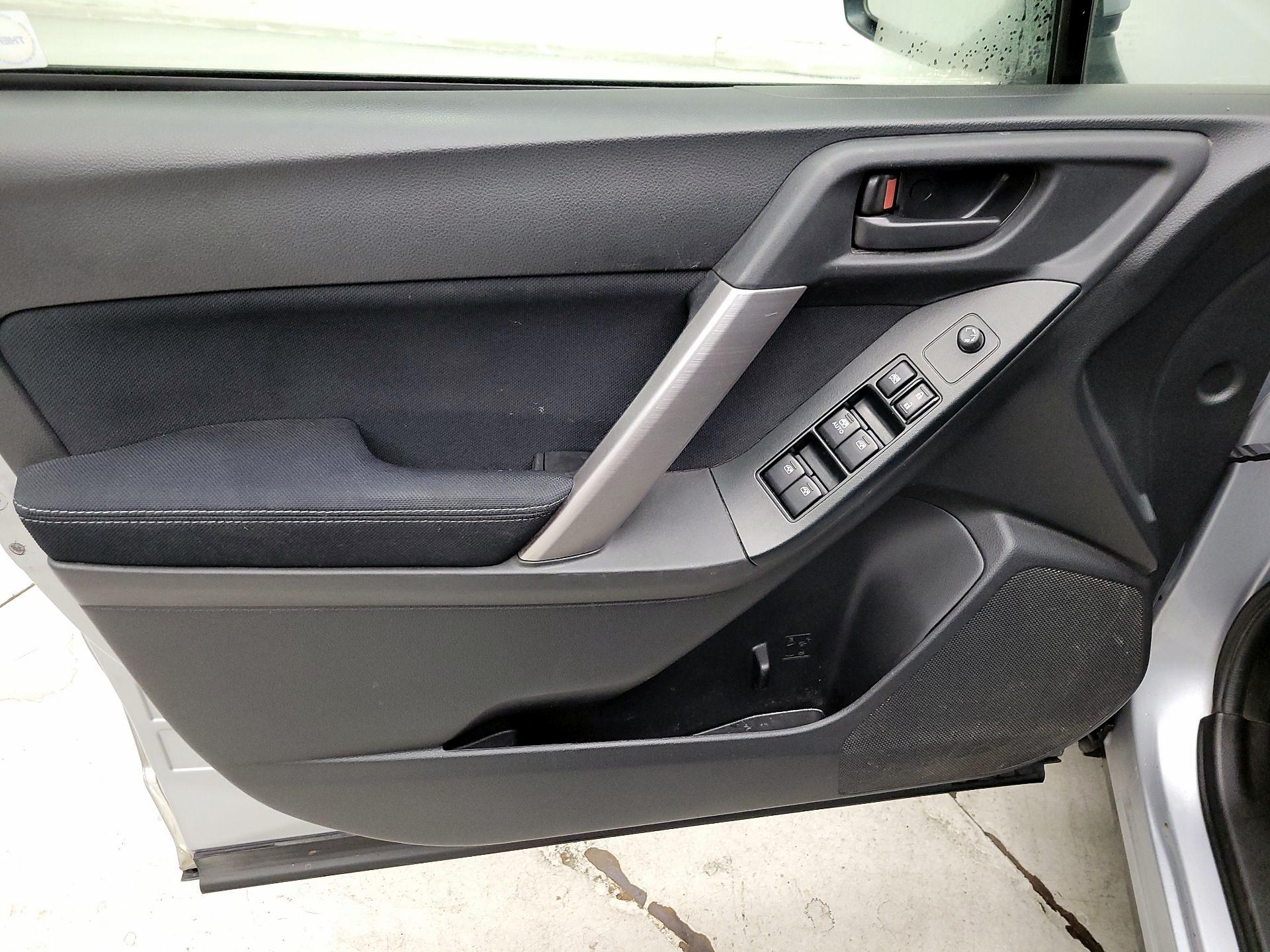 Thumbnail: 2015 Subaru Forester - 12