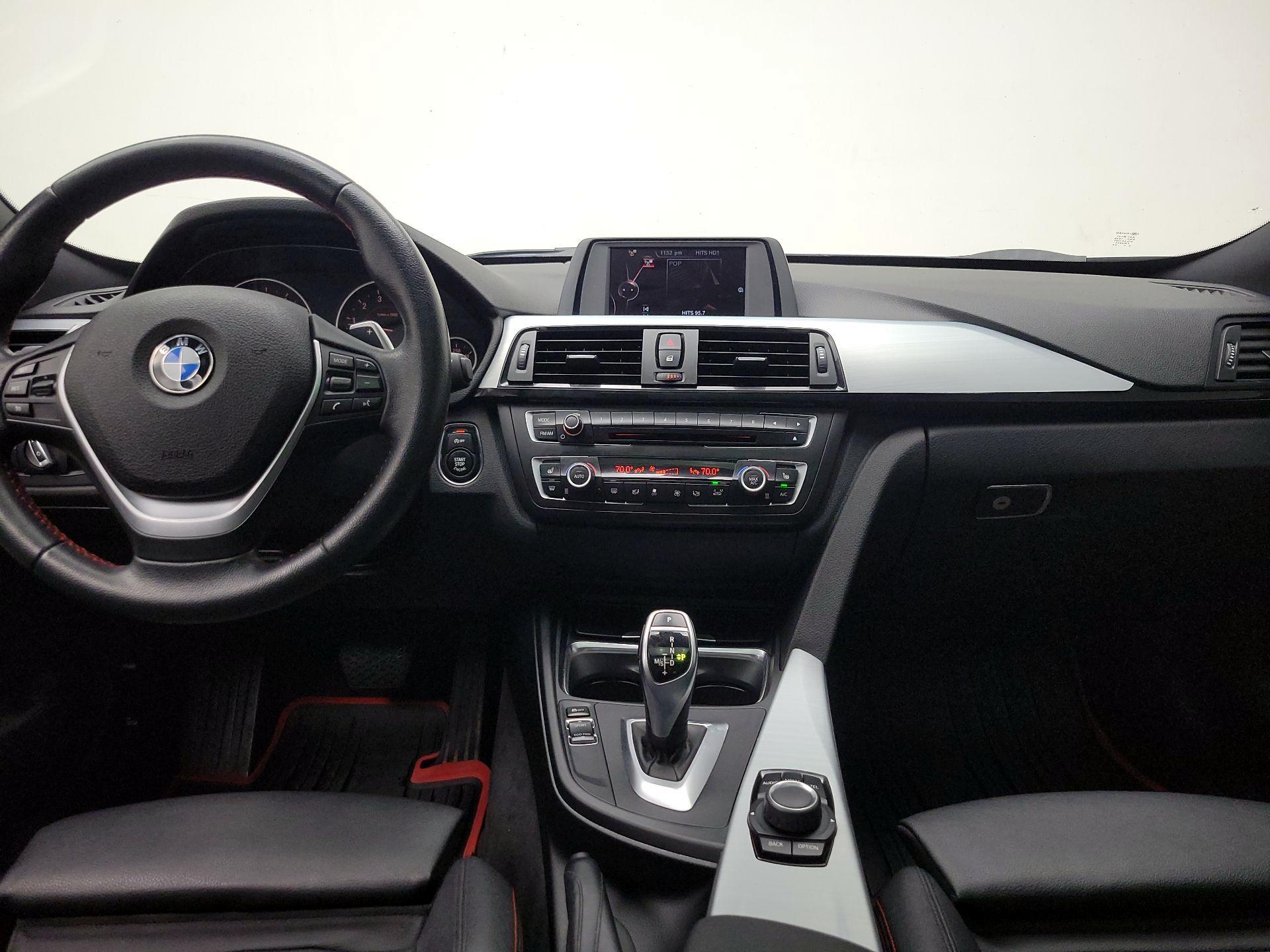 Thumbnail: 2015 BMW 3 Series - 9