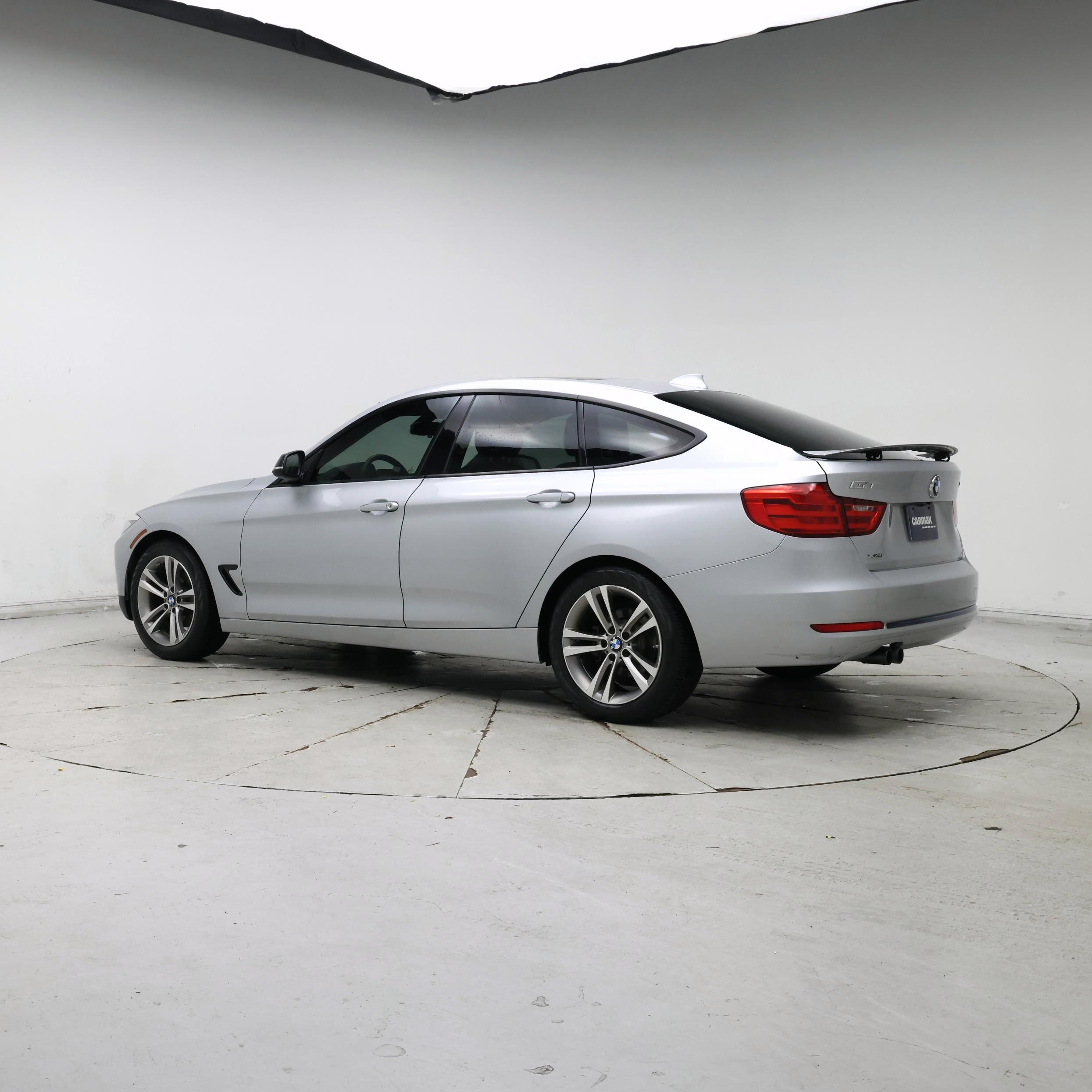 Thumbnail: 2015 BMW 3 Series - 2