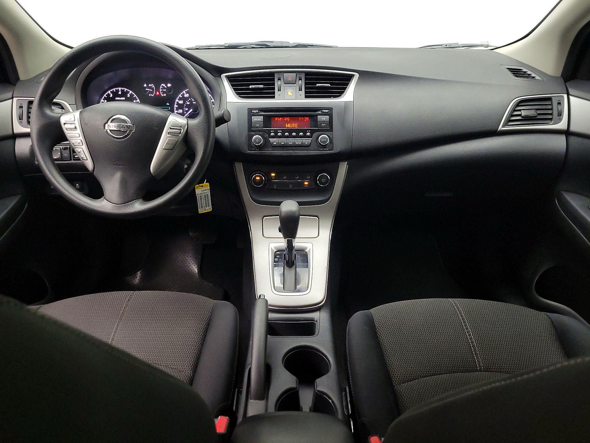 Thumbnail: 2015 Nissan Sentra - 9