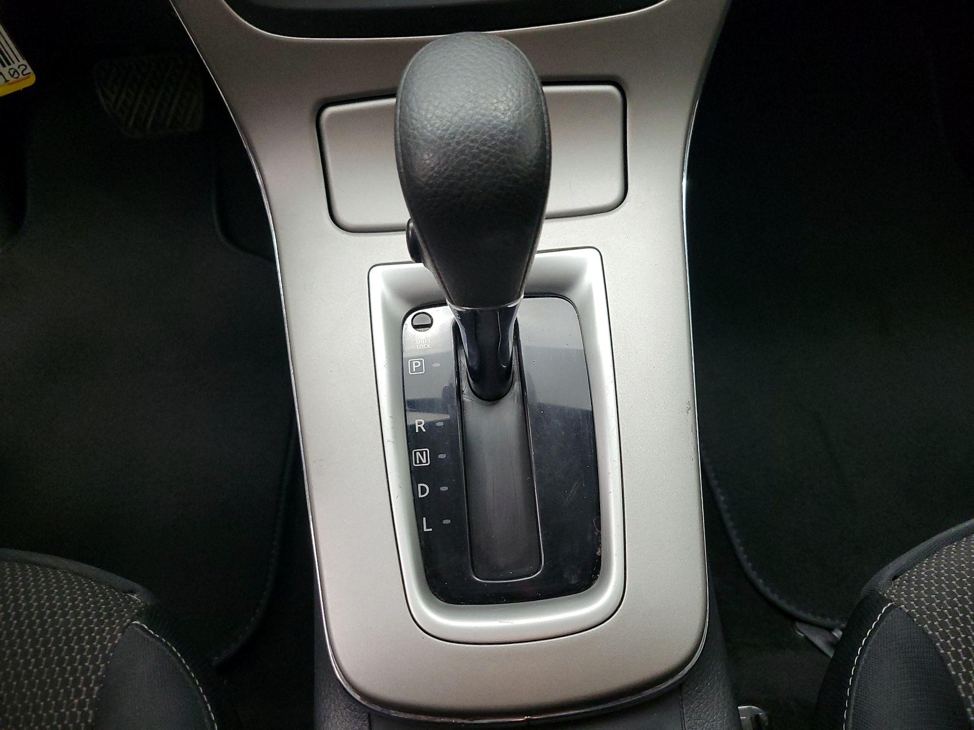 Thumbnail: 2015 Nissan Sentra - 16