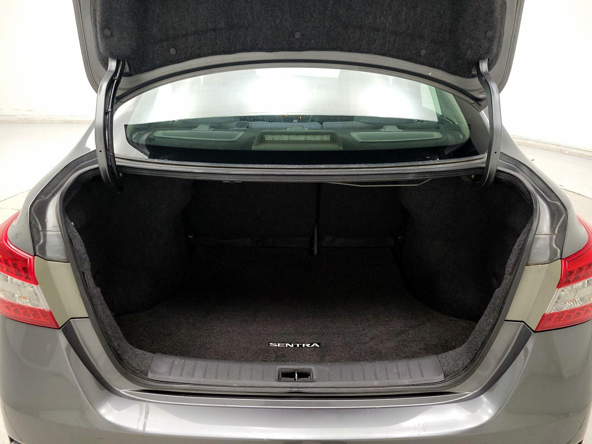 Thumbnail: 2015 Nissan Sentra - 19