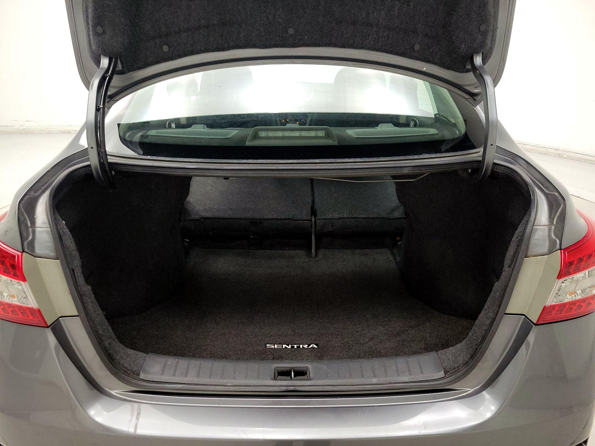 Thumbnail: 2015 Nissan Sentra - 20