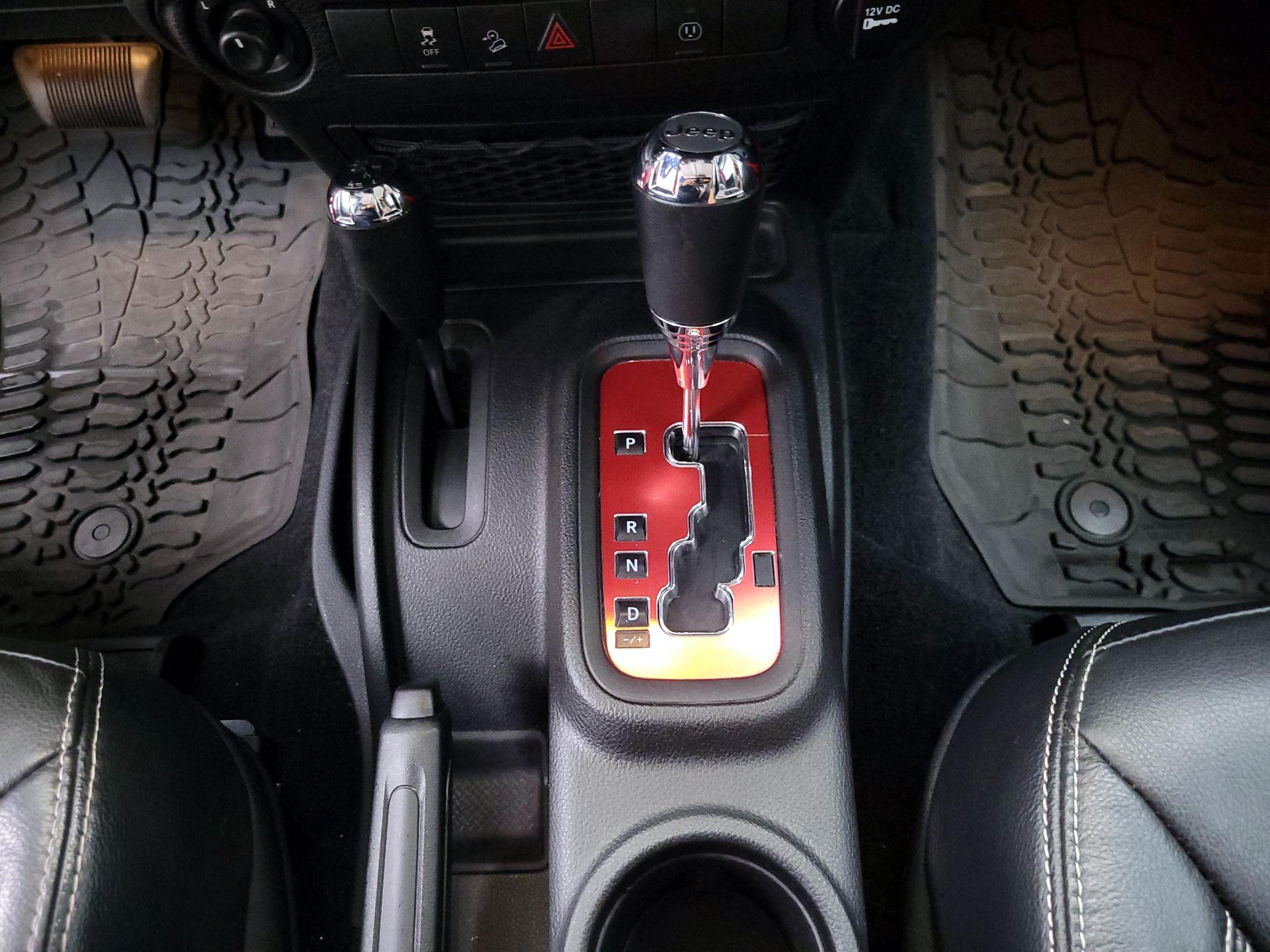 Thumbnail: 2017 Jeep Wrangler - 15