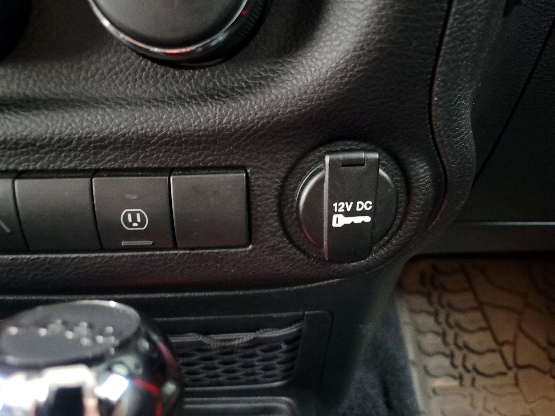 Thumbnail: 2017 Jeep Wrangler - 16