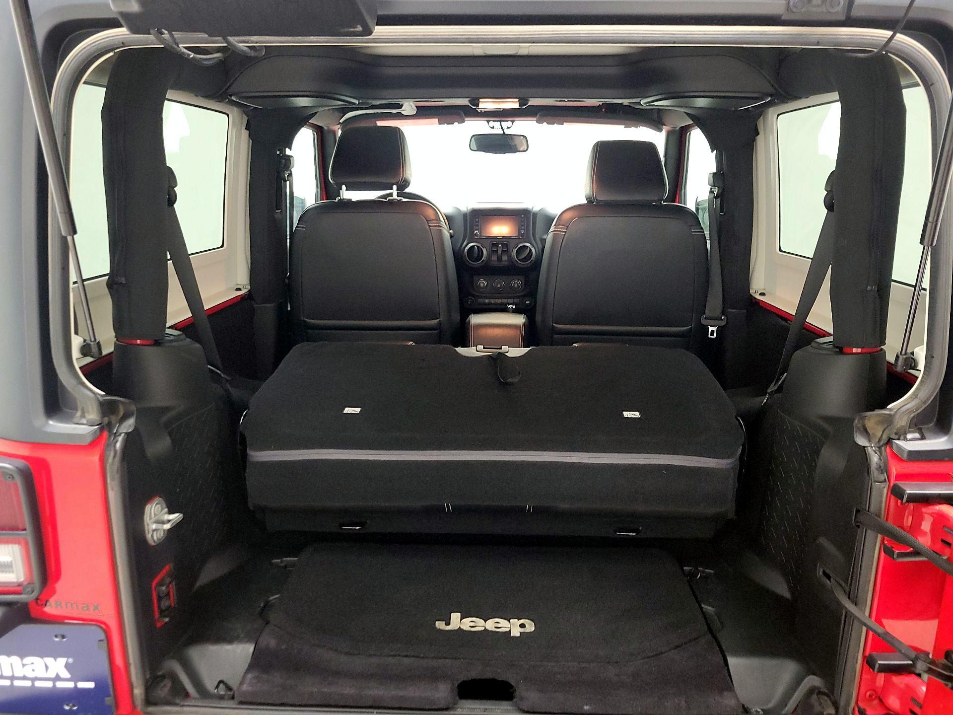 Thumbnail: 2017 Jeep Wrangler - 19
