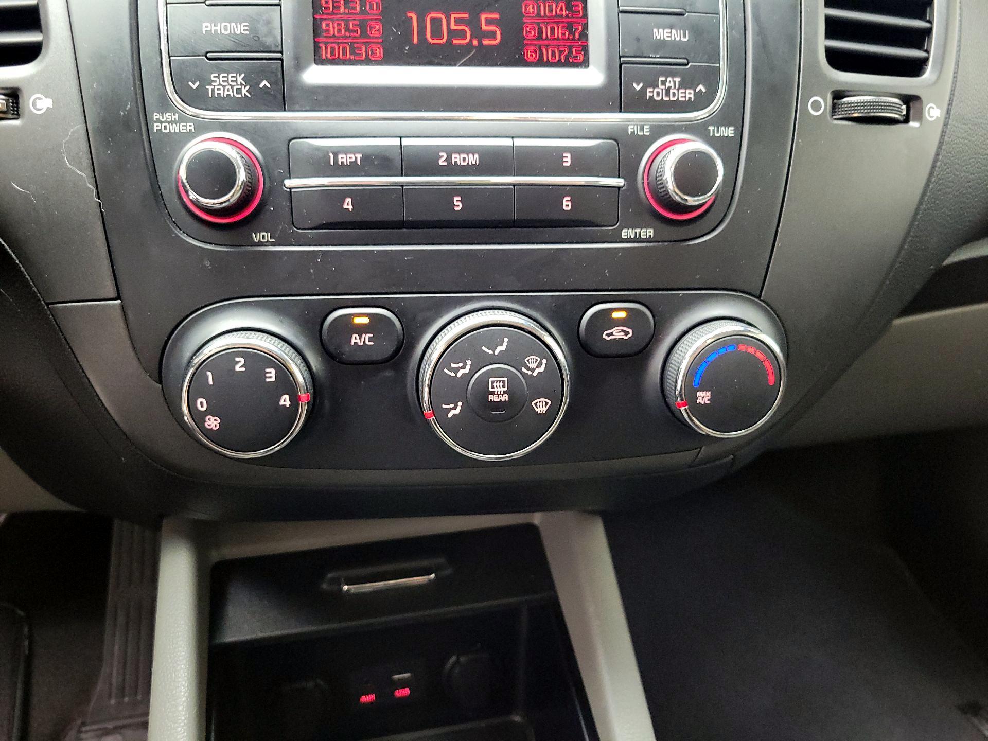 Thumbnail: 2016 Kia Forte - 15