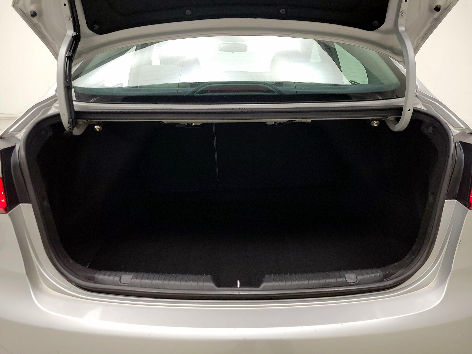 Thumbnail: 2016 Kia Forte - 19