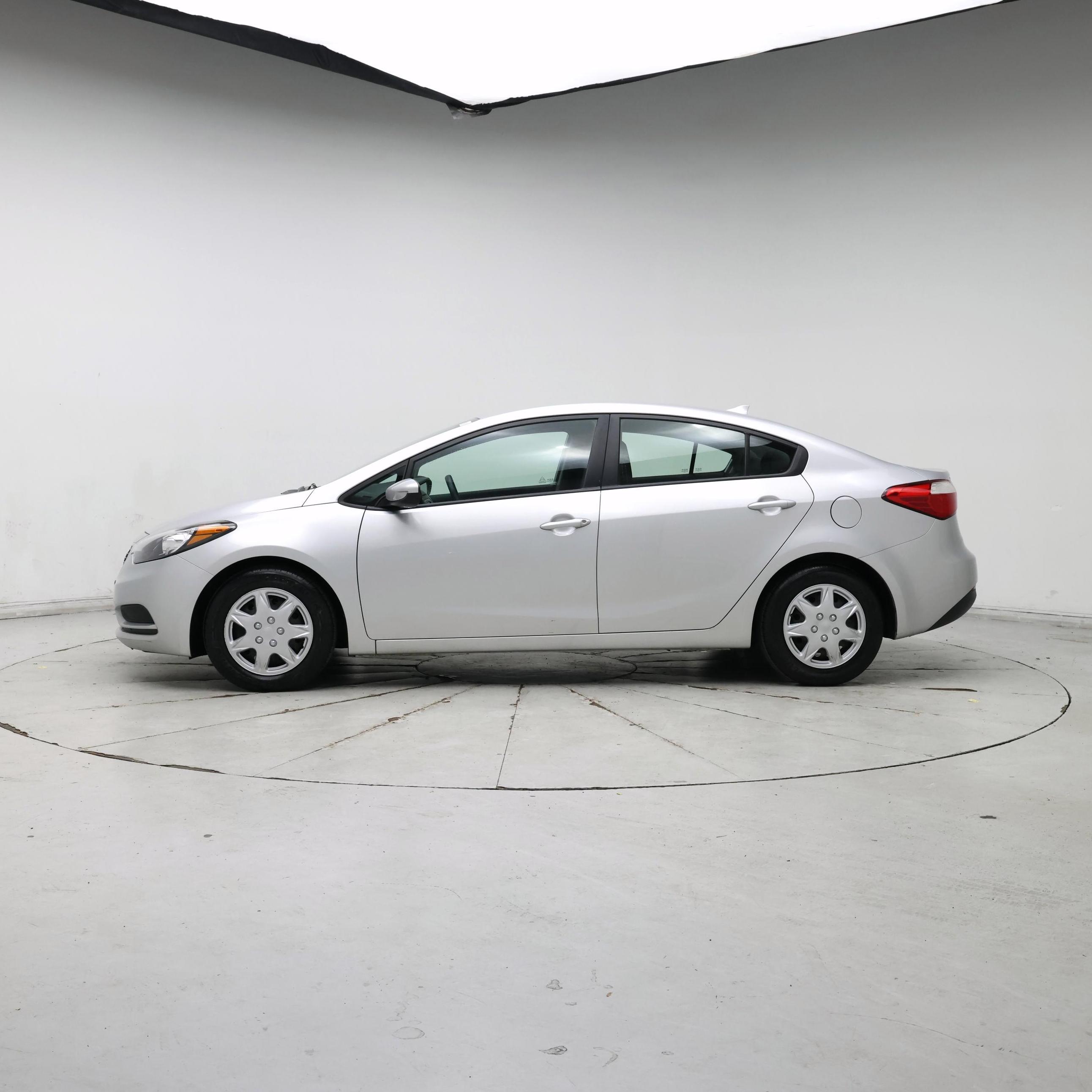 Thumbnail: 2016 Kia Forte - 3