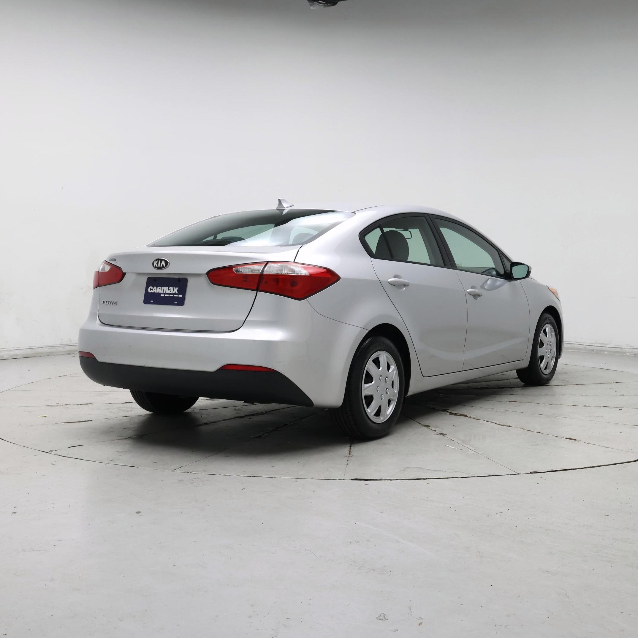 Thumbnail: 2016 Kia Forte - 8