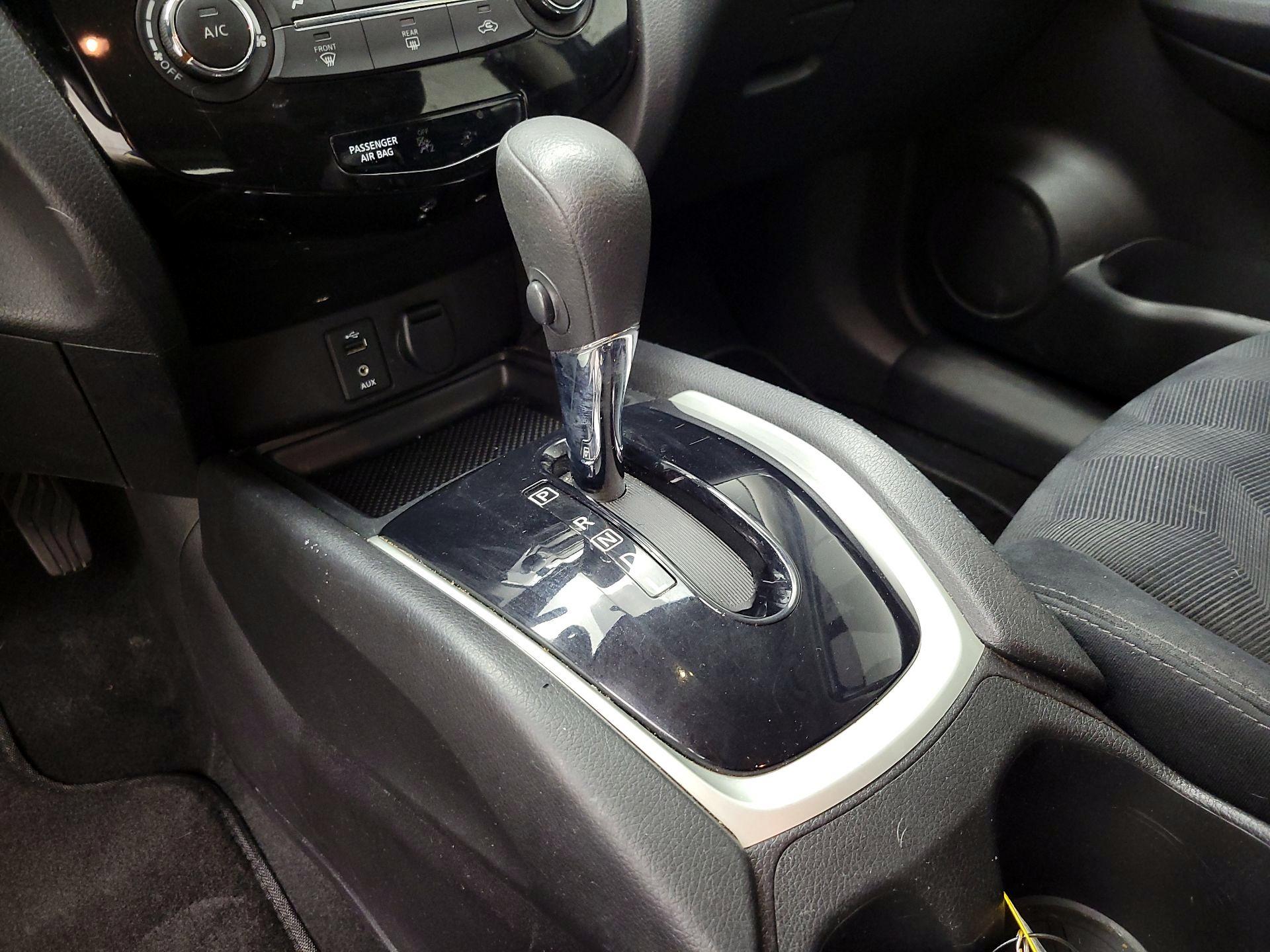 Thumbnail: 2014 Nissan Rogue - 17
