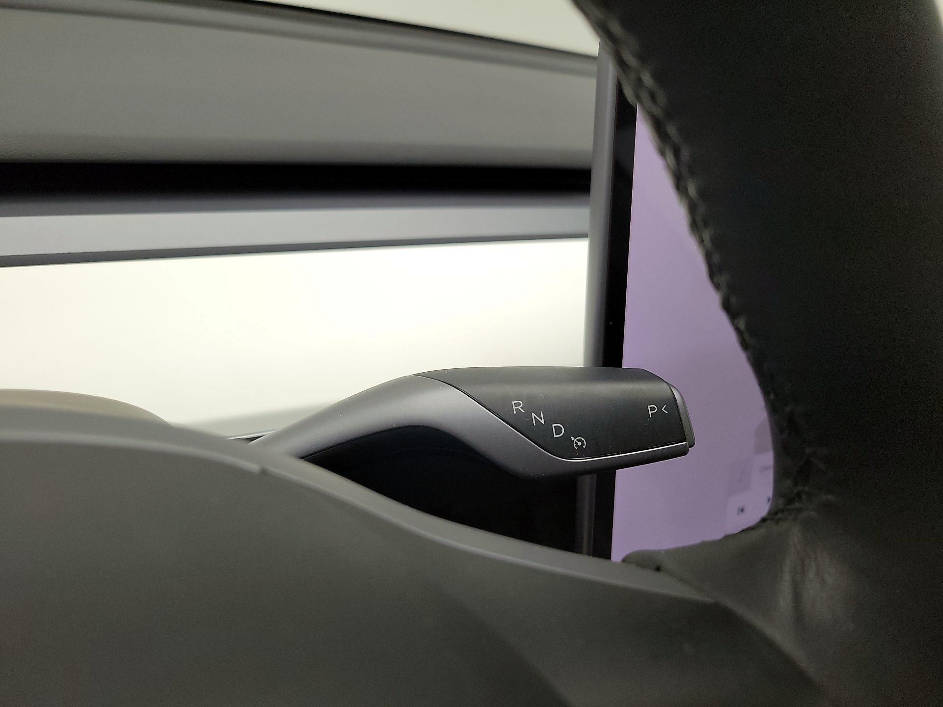 Thumbnail: 2022 Tesla Model 3 - 17