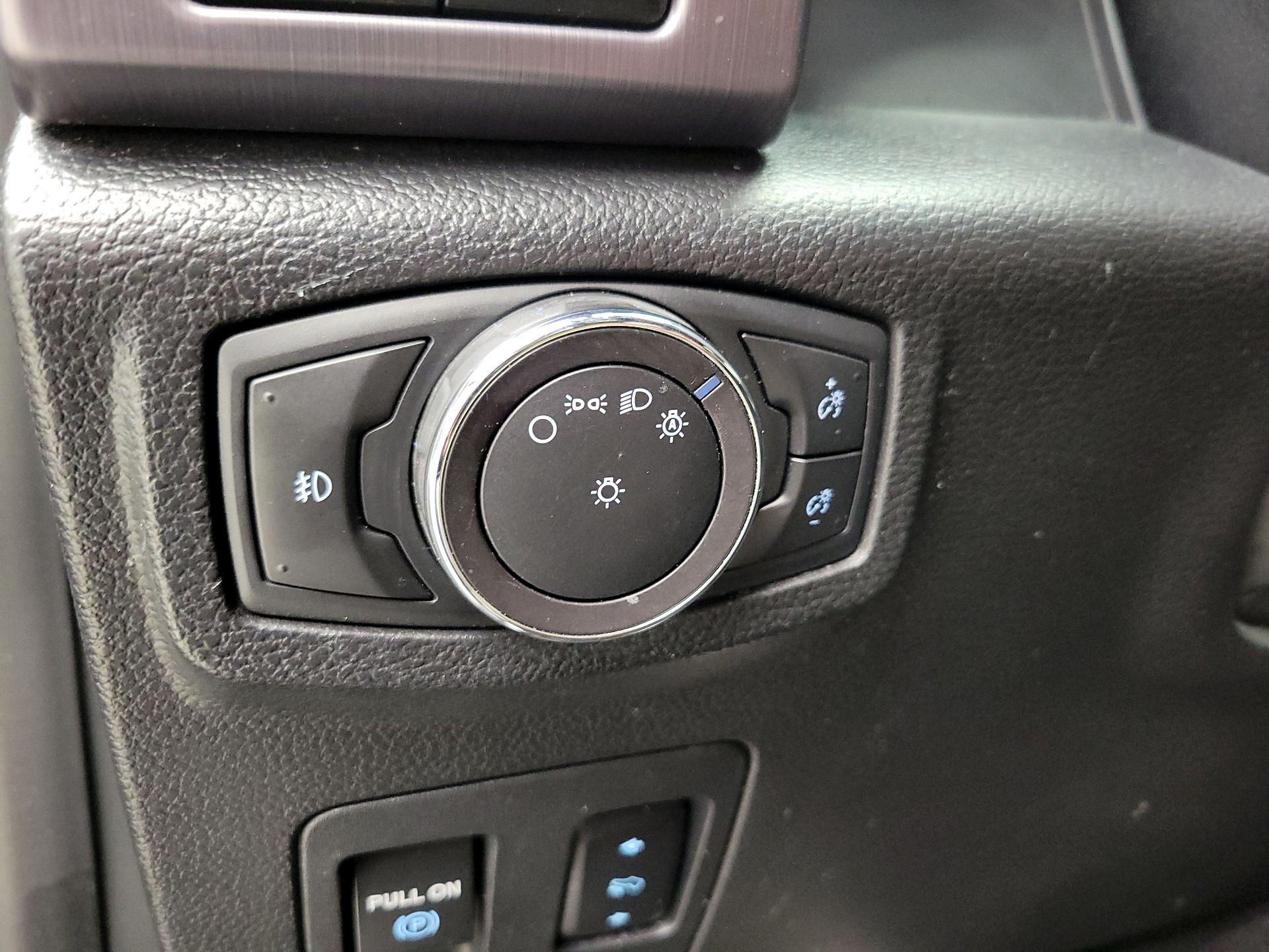 Thumbnail: 2018 Ford Expedition - 13