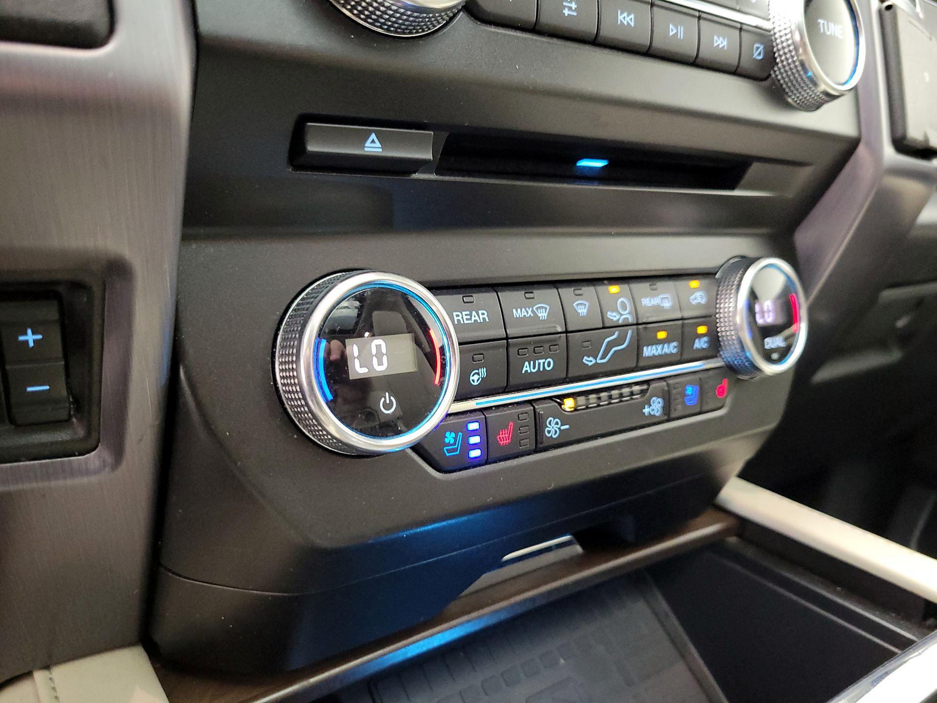 Thumbnail: 2018 Ford Expedition - 17