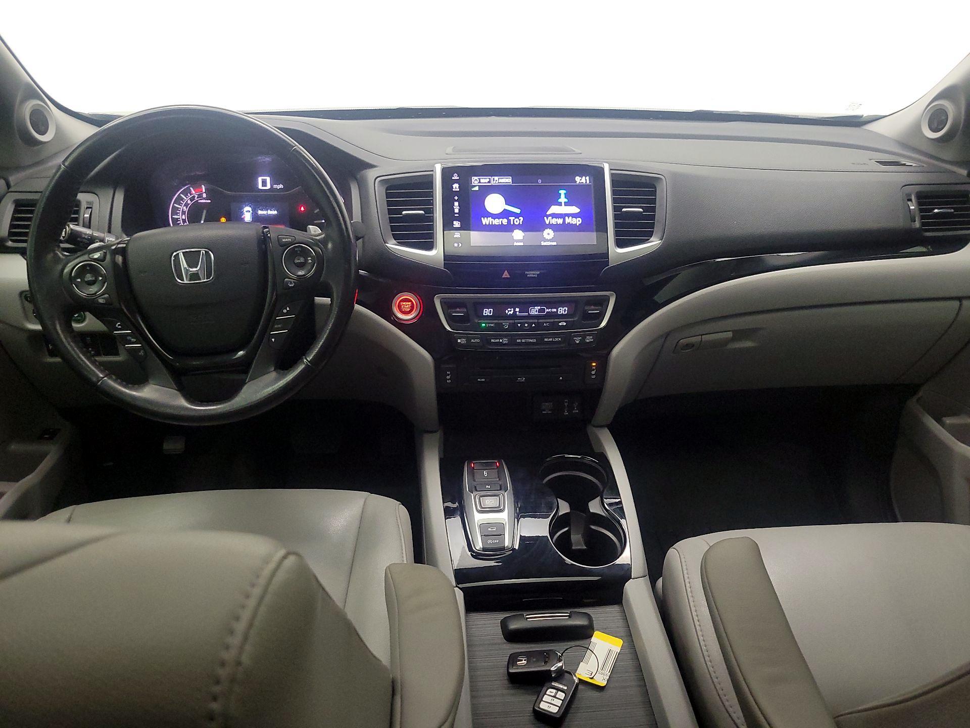 Thumbnail: 2017 Honda Pilot - 9