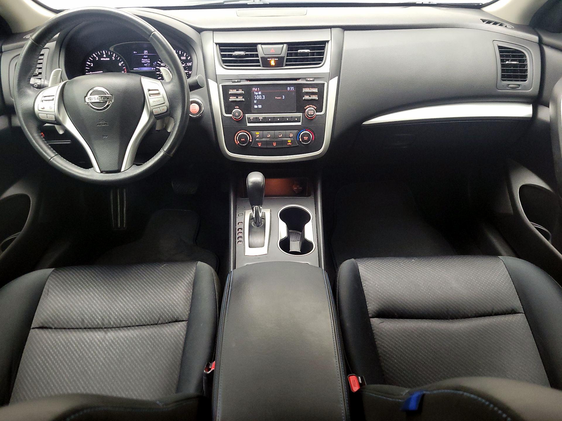 Thumbnail: 2016 Nissan Altima - 9