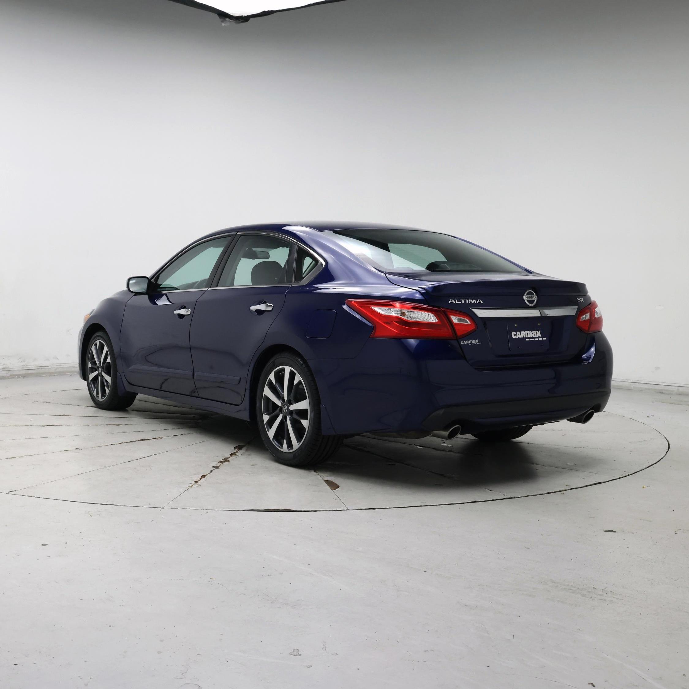 Thumbnail: 2016 Nissan Altima - 2