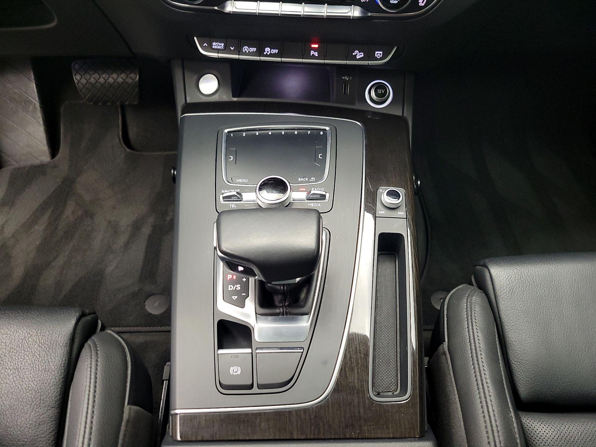 Thumbnail: 2018 Audi Q5 - 18