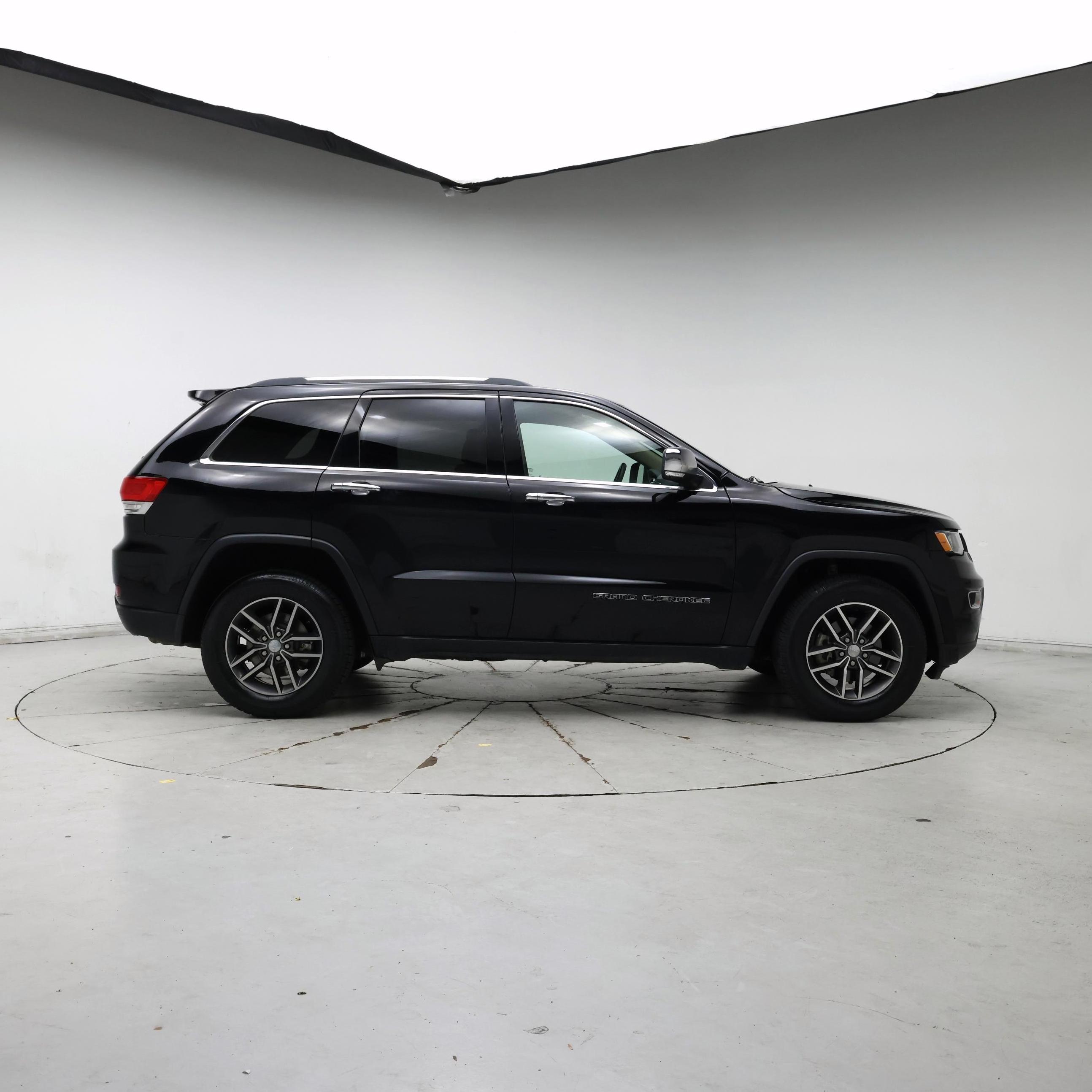 Thumbnail: 2018 Jeep Grand Cherokee - 7