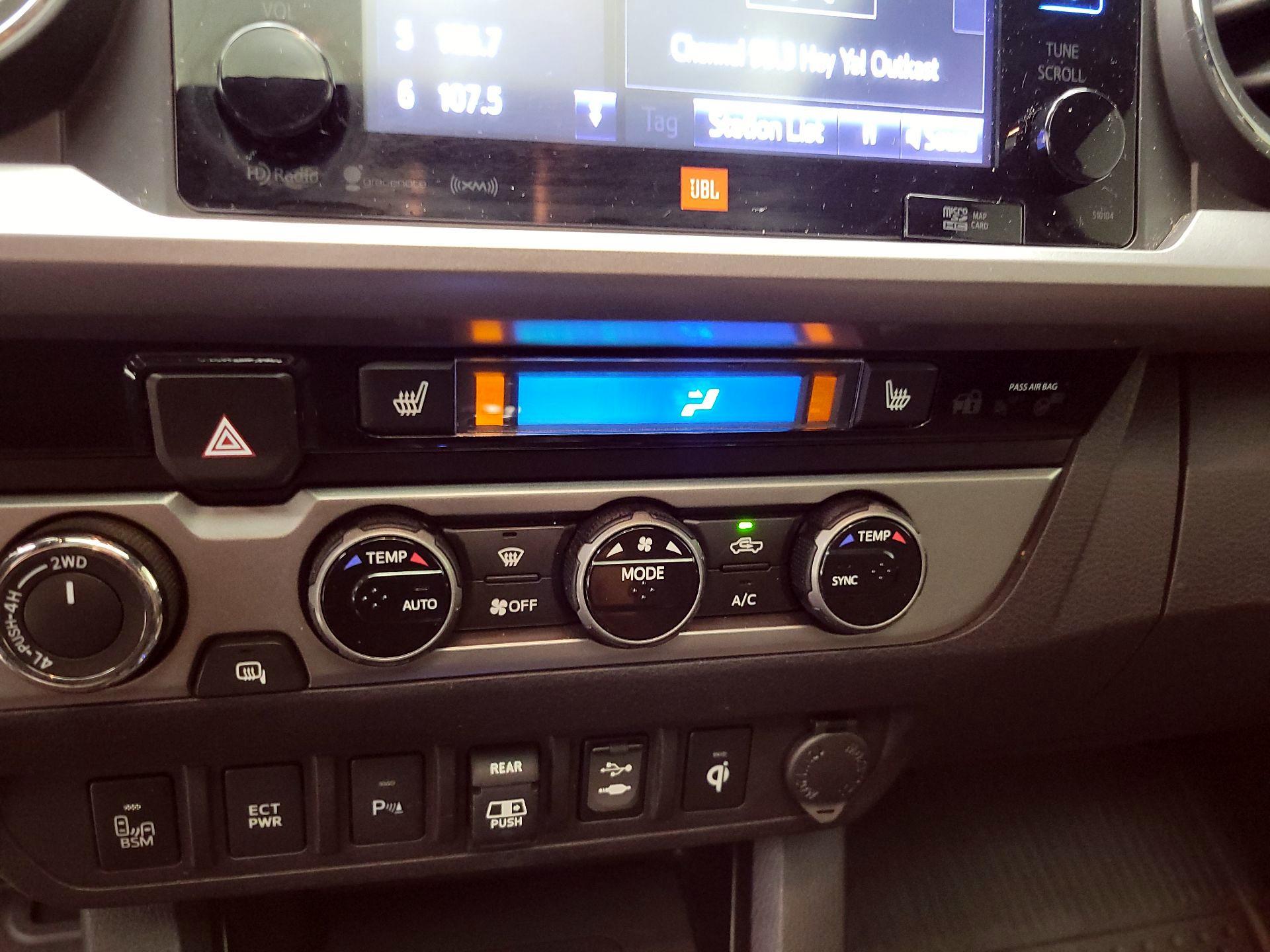 Thumbnail: 2018 Toyota Tacoma - 16