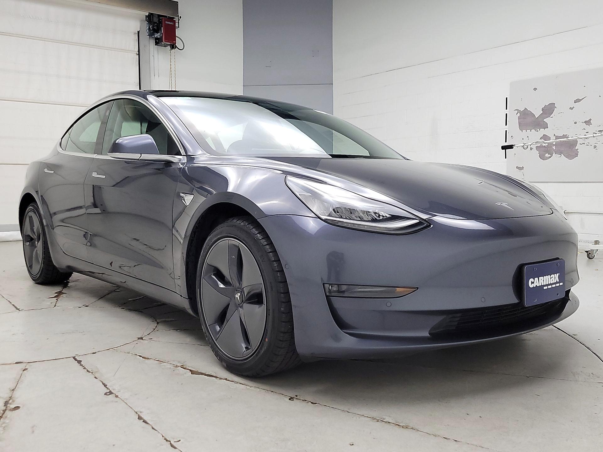 Thumbnail: 2020 Tesla Model 3 - 1