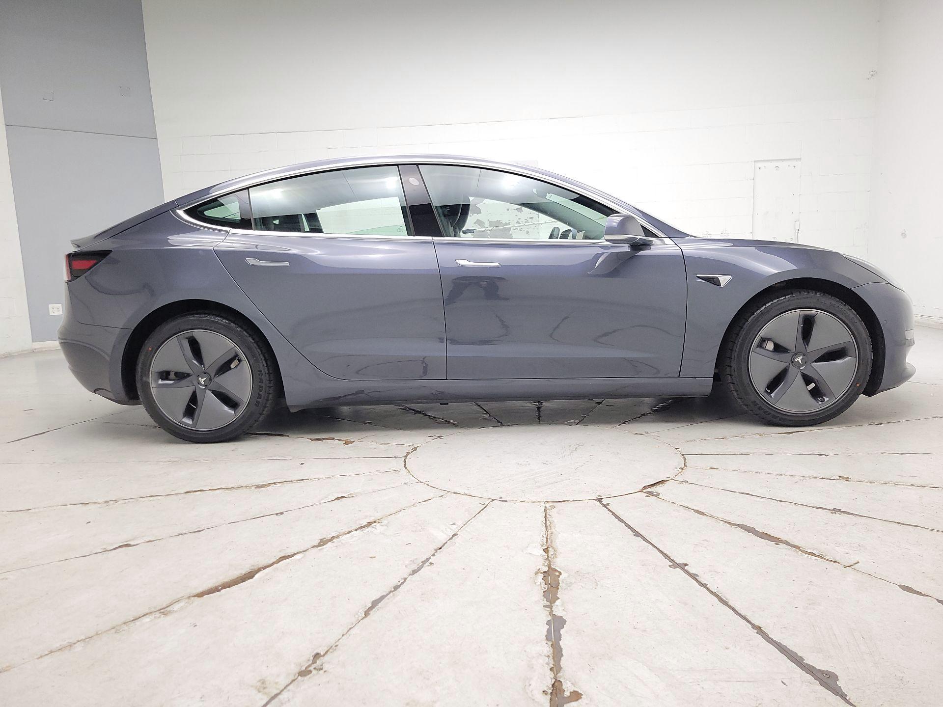 Thumbnail: 2020 Tesla Model 3 - 4