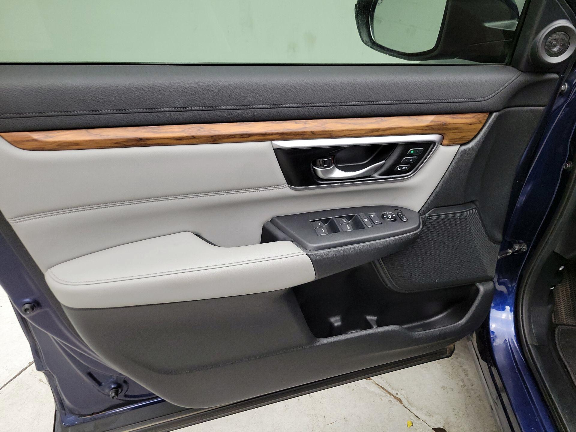 Thumbnail: 2017 Honda CR-V - 12