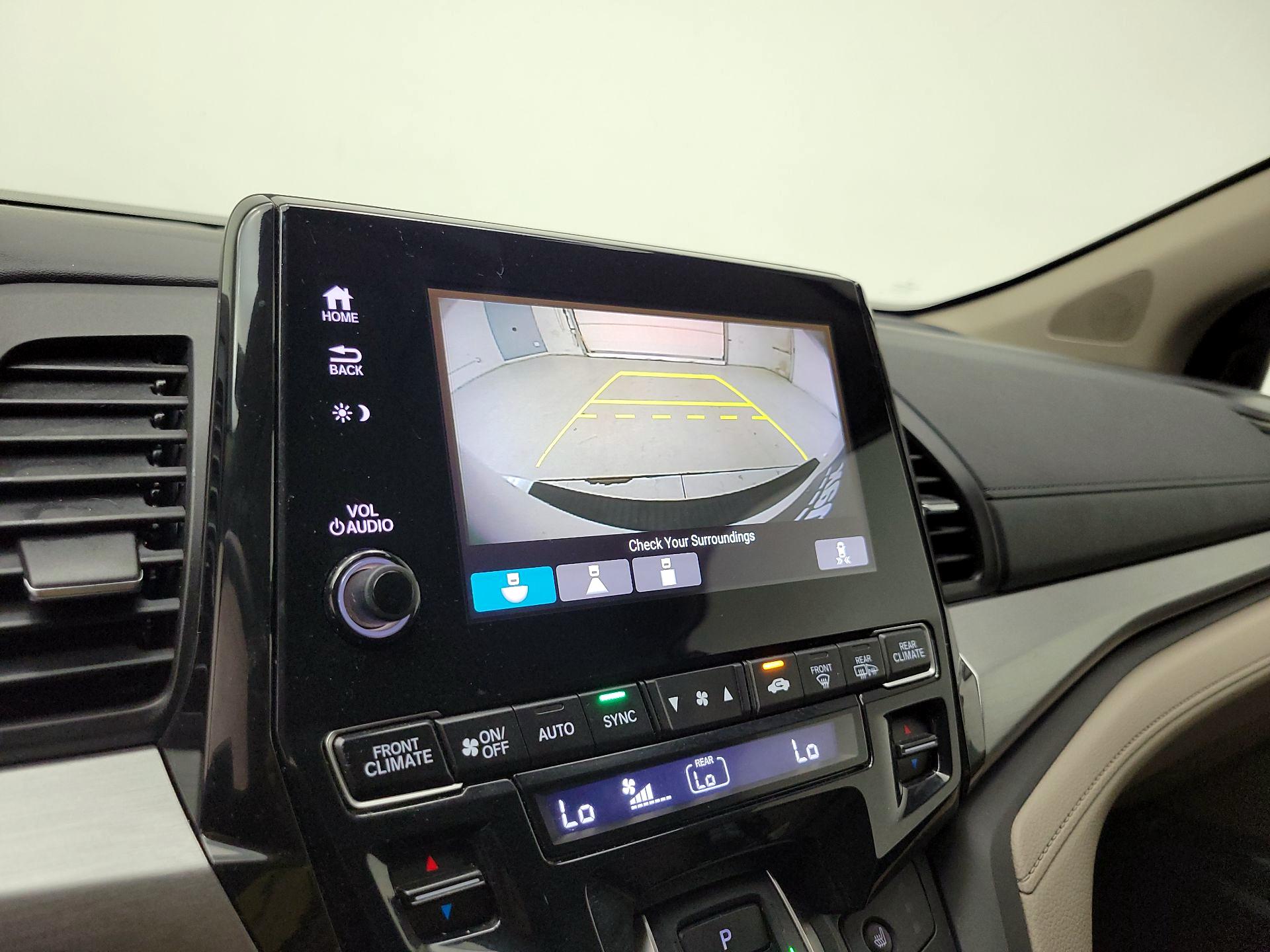 Thumbnail: 2019 Honda Odyssey - 14
