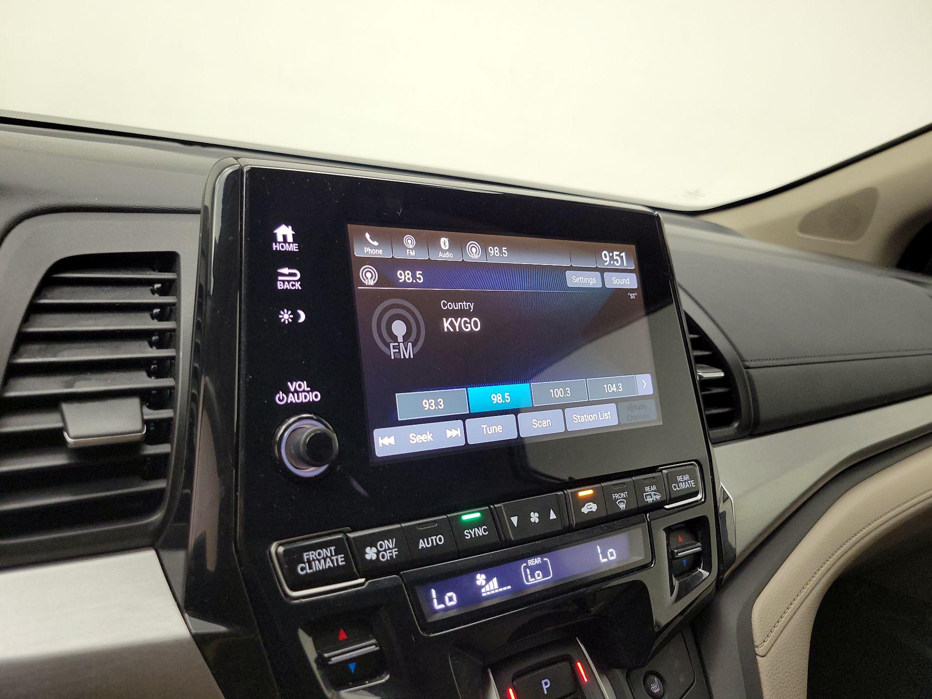 Thumbnail: 2019 Honda Odyssey - 15