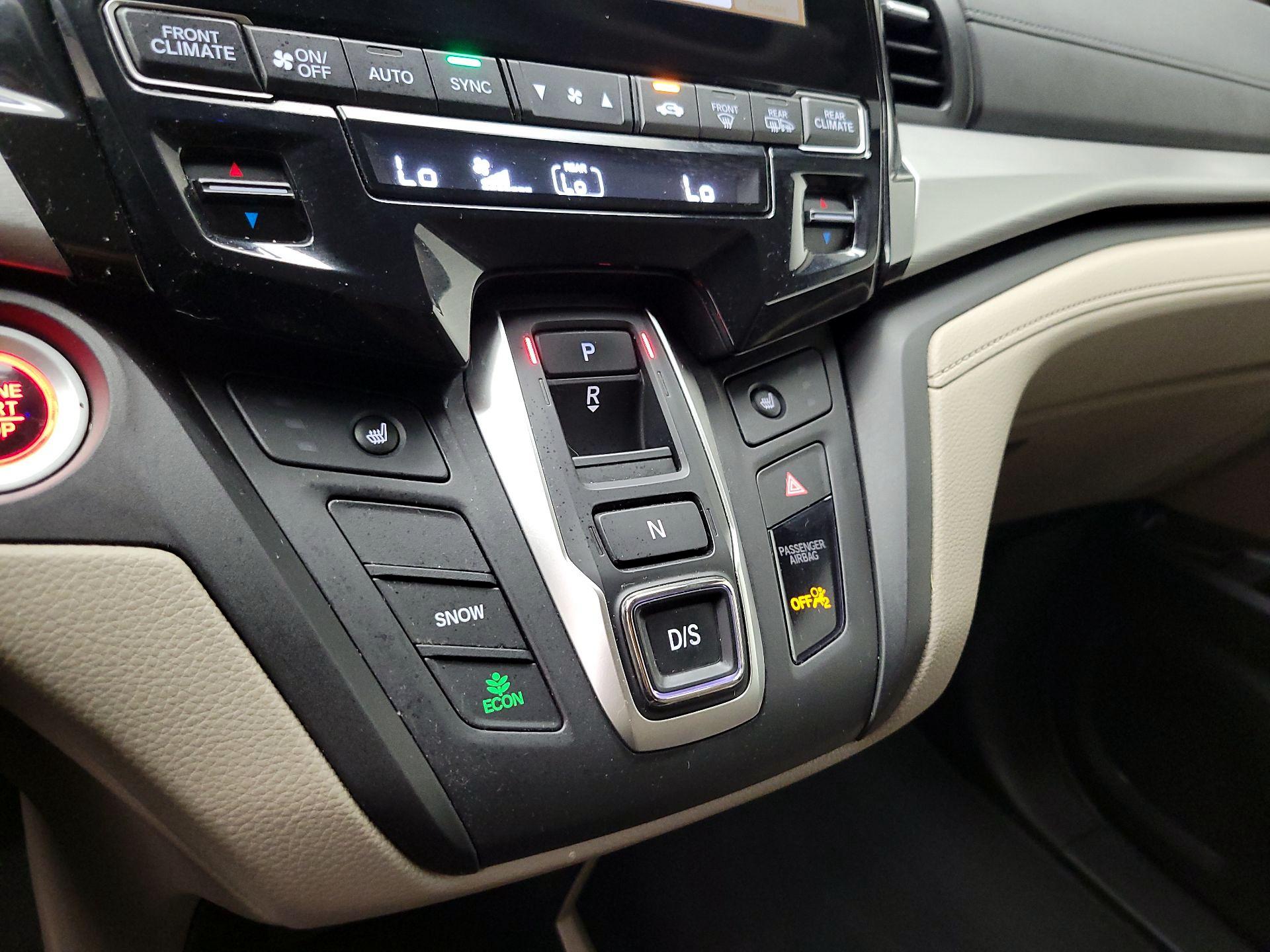 Thumbnail: 2019 Honda Odyssey - 17