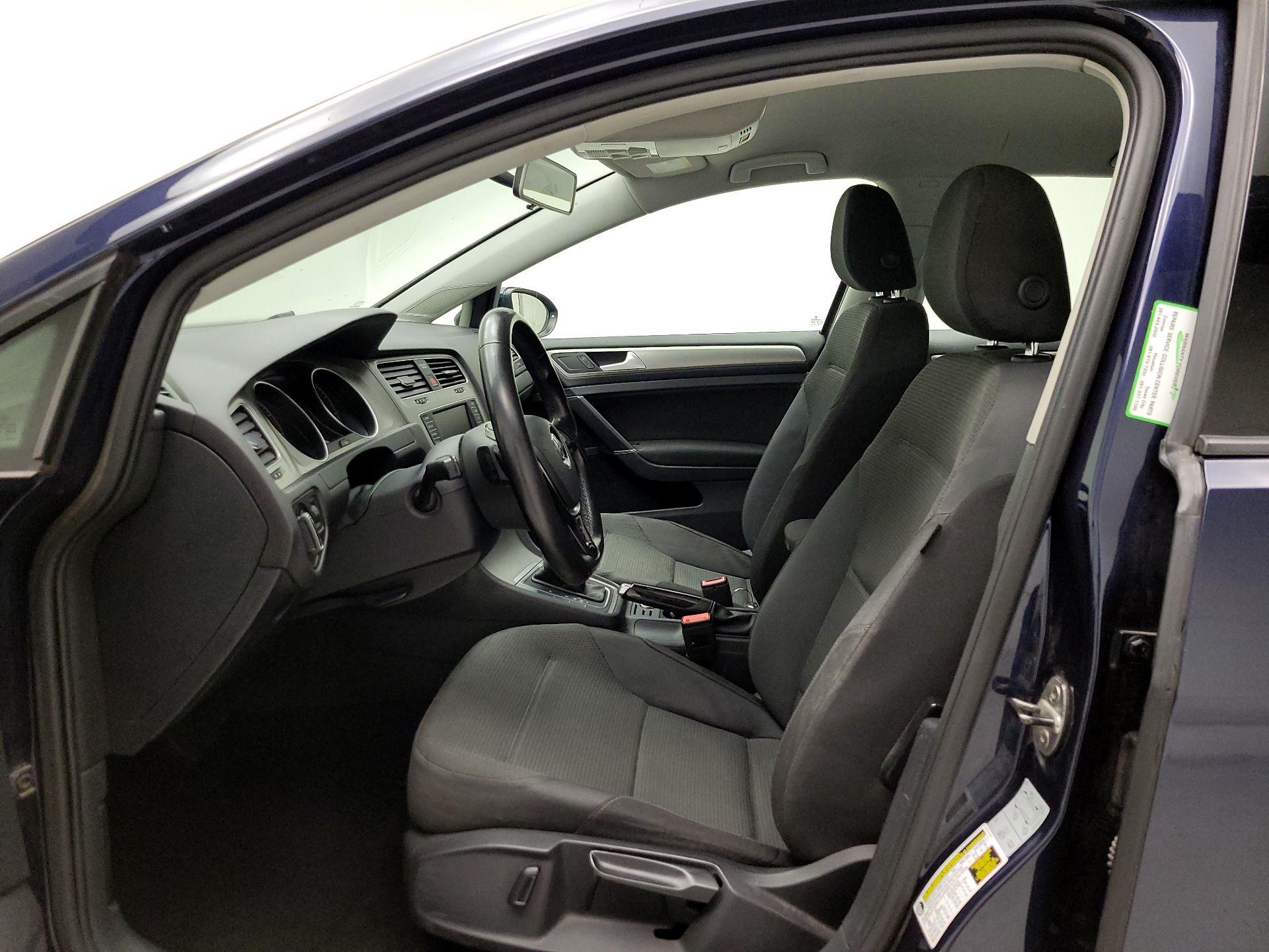 Thumbnail: 2017 Volkswagen Golf - 9