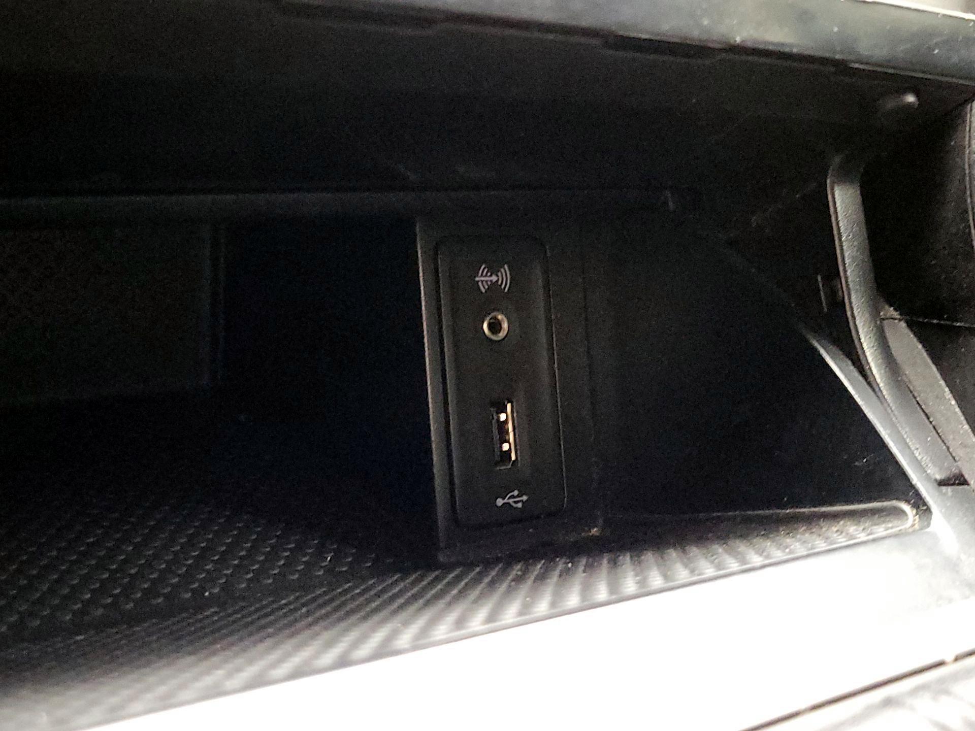 Thumbnail: 2017 Volkswagen Golf - 16