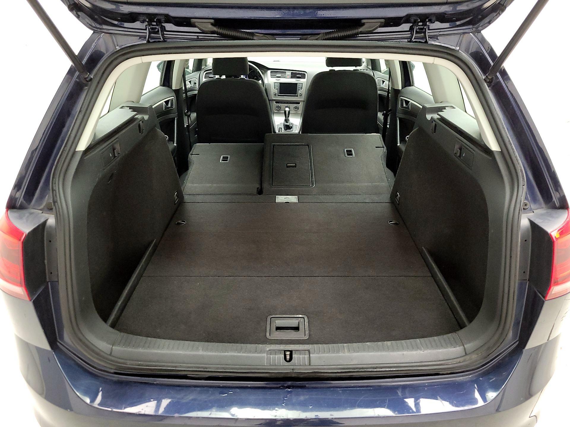 Thumbnail: 2017 Volkswagen Golf - 19