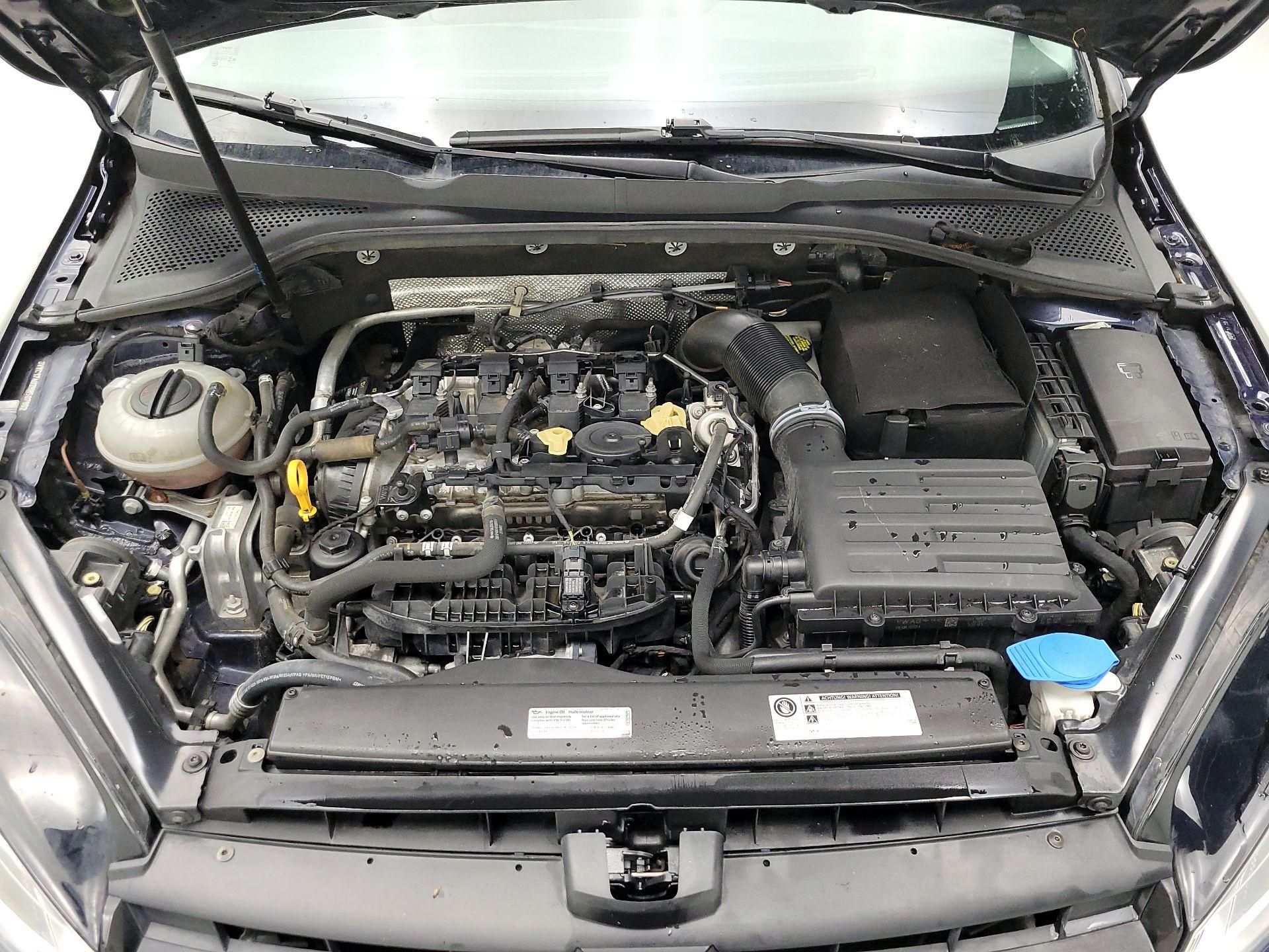 Thumbnail: 2017 Volkswagen Golf - 20